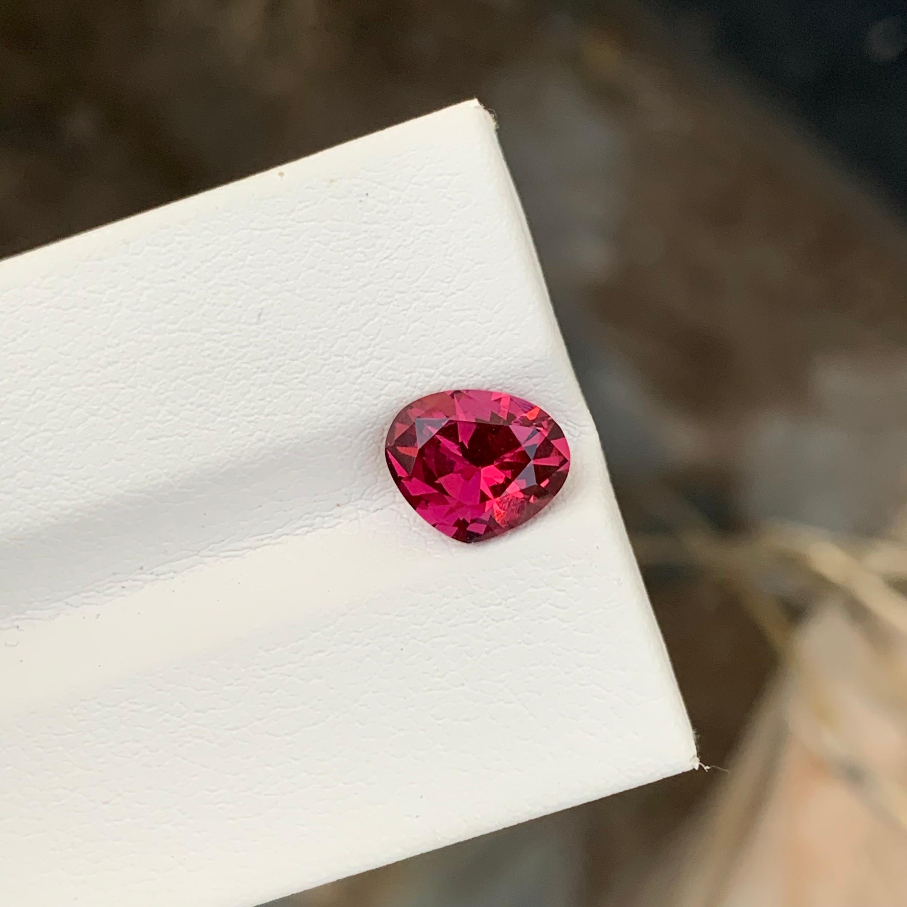 Arts and Crafts 2.10 Carat Natural Loose Rhodolite Garnet Trillion Shape Gem For Ring  For Sale