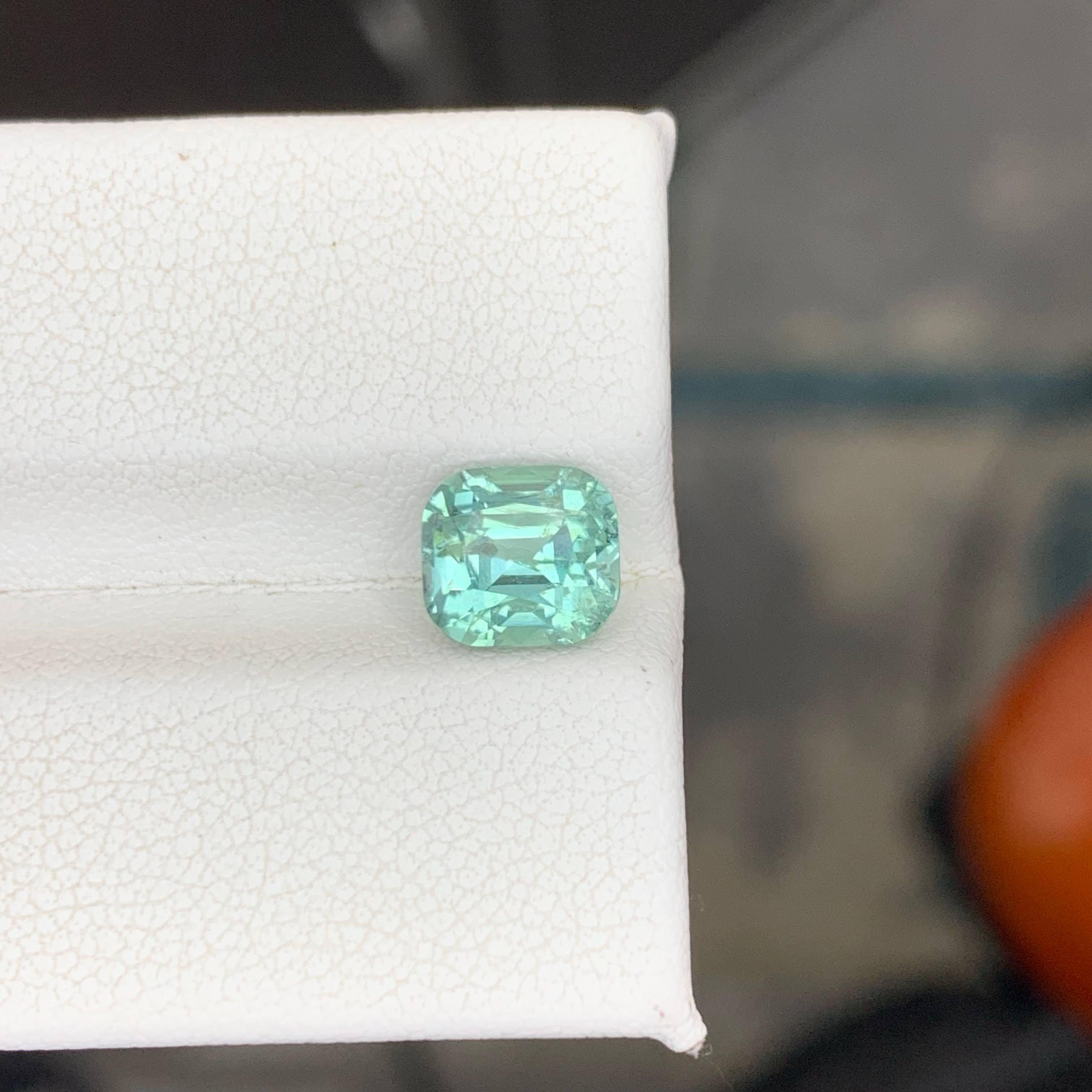 2.10 Carat Natural Loose Sea Foam Color Tourmaline Cushion Cut Afghan Gemstone (pierre précieuse afghane) en vente 1