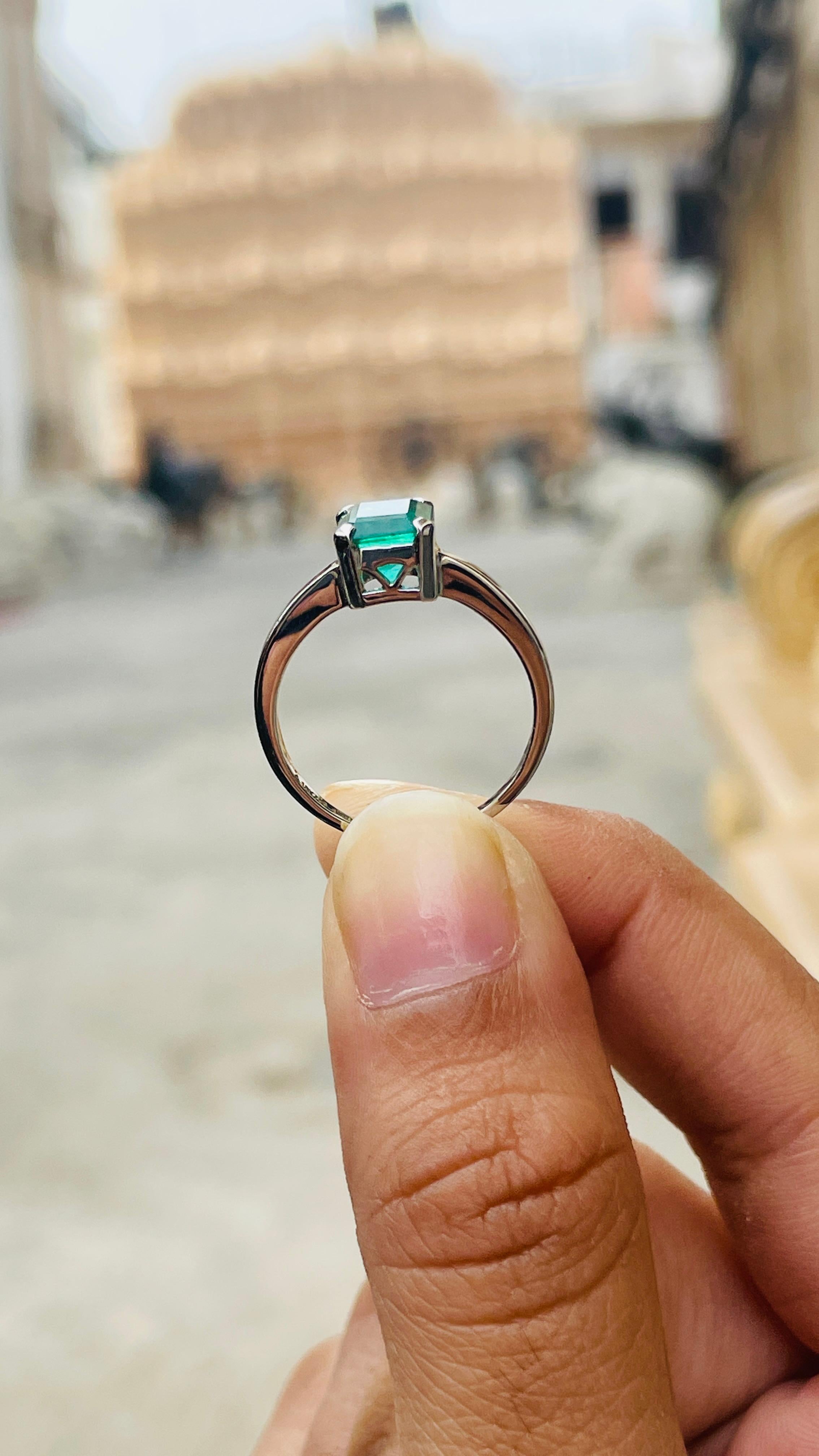 For Sale:  2.10 Carat Natural Octagon Cut Emerald 18K White Gold Ring 10