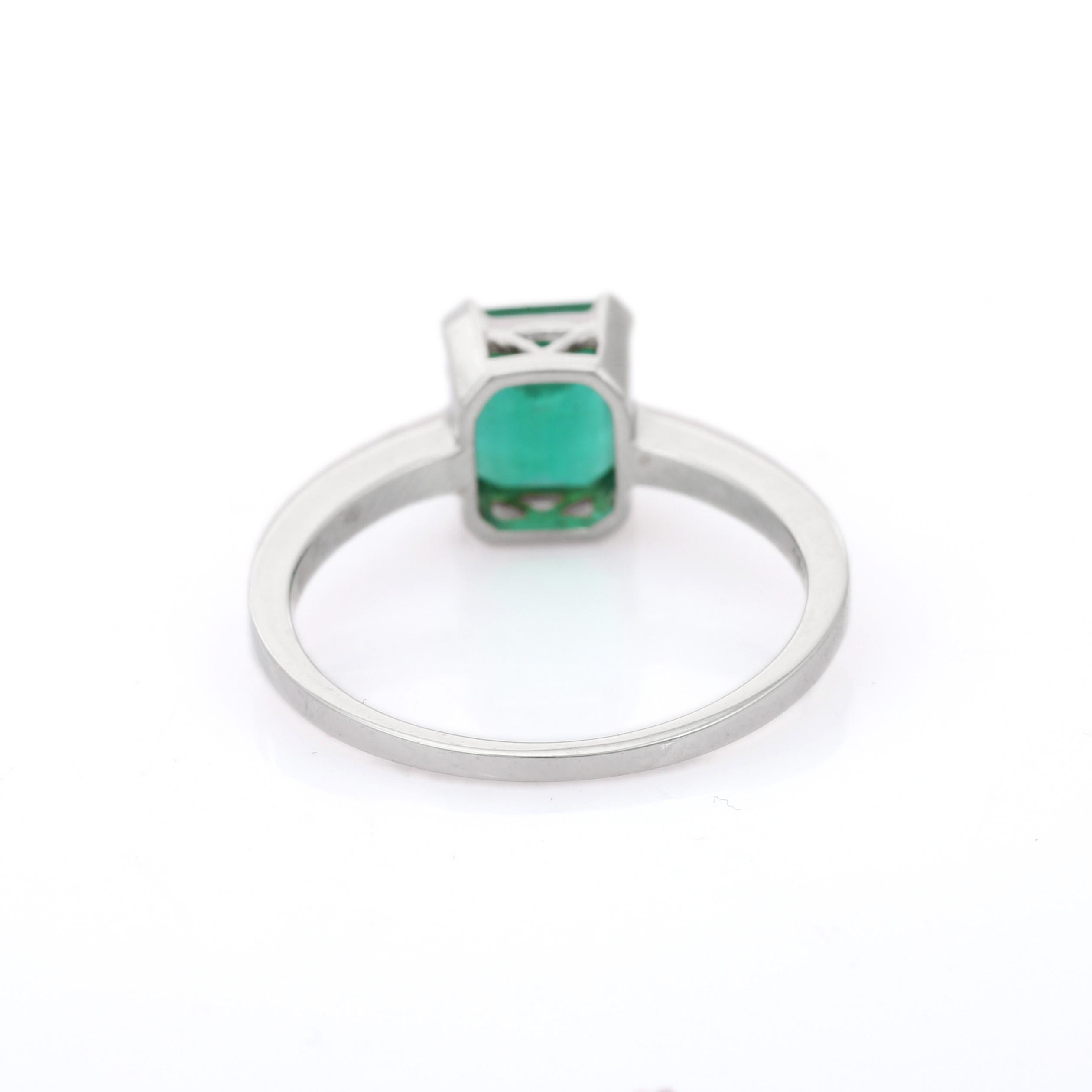 For Sale:  2.10 Carat Natural Octagon Cut Emerald 18K White Gold Ring 8