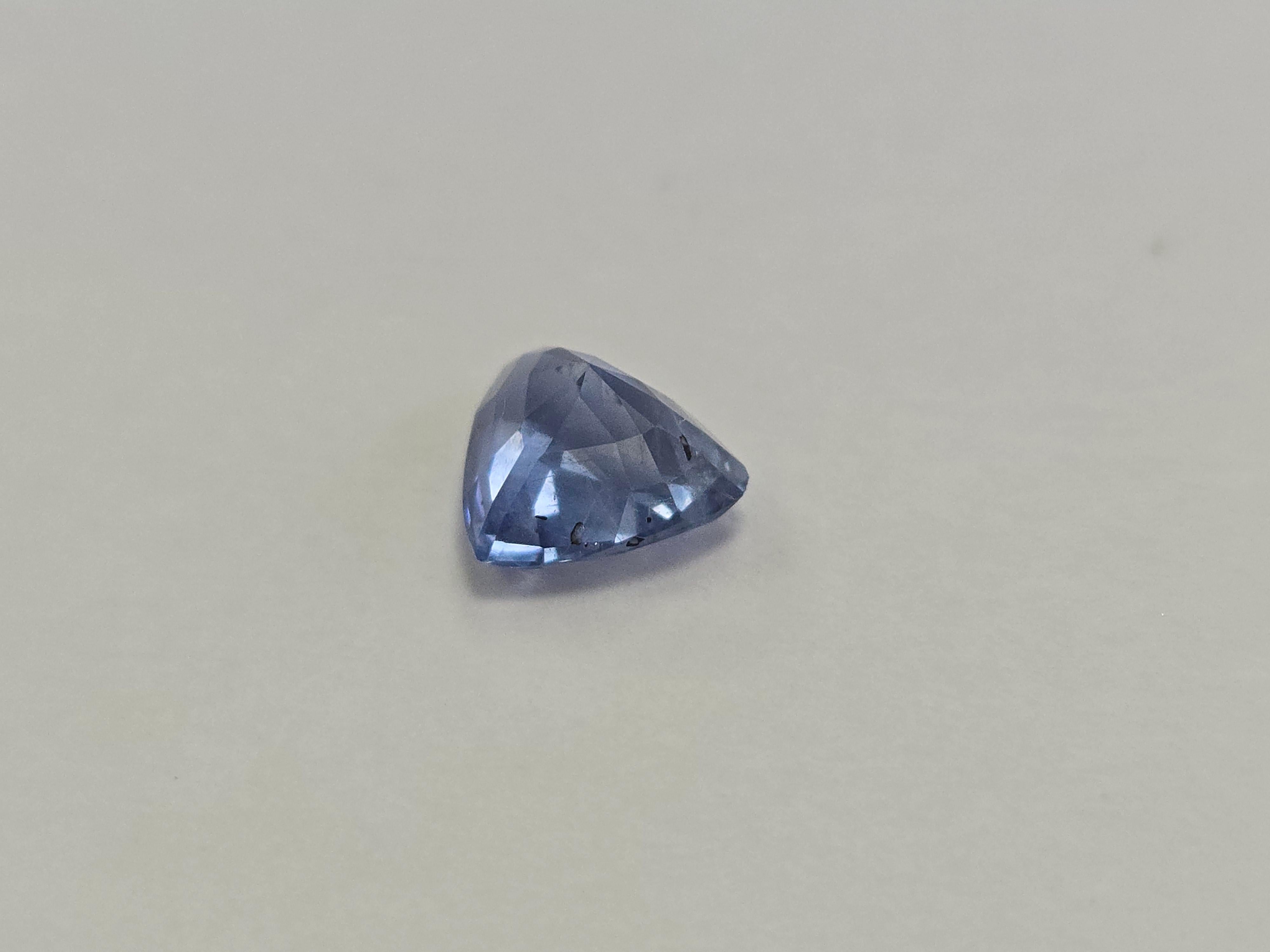 Zaffiro Trangle-Cut da 2,10 carati naturali in vendita 1