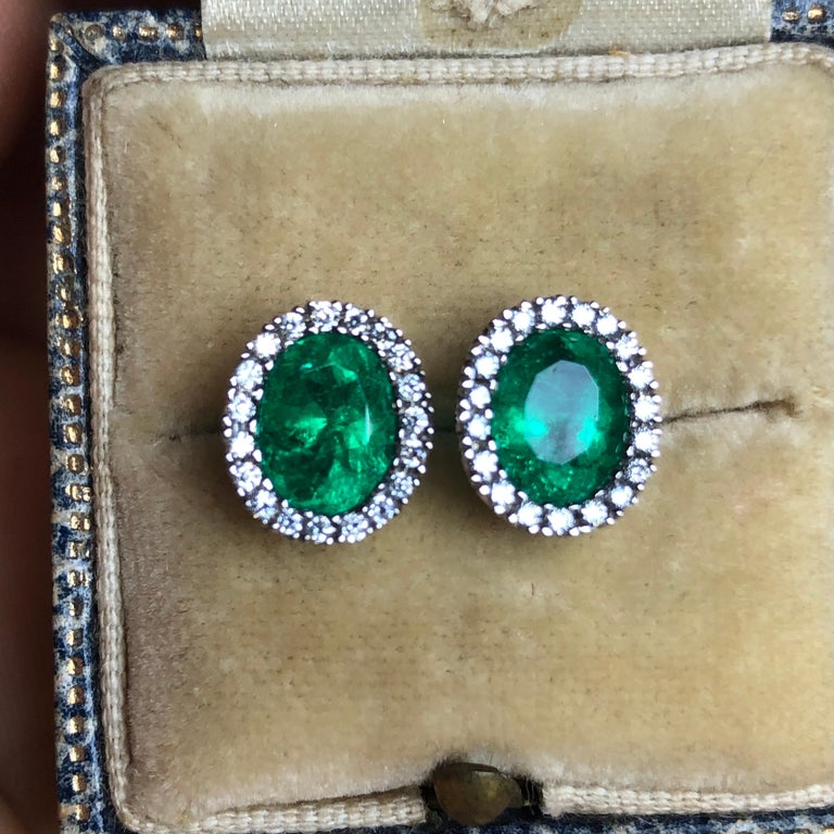 Emeralds Maravellous Fine 2.10 Carat Vivid Colombian Emerald Diamond Earrings For Sale 10