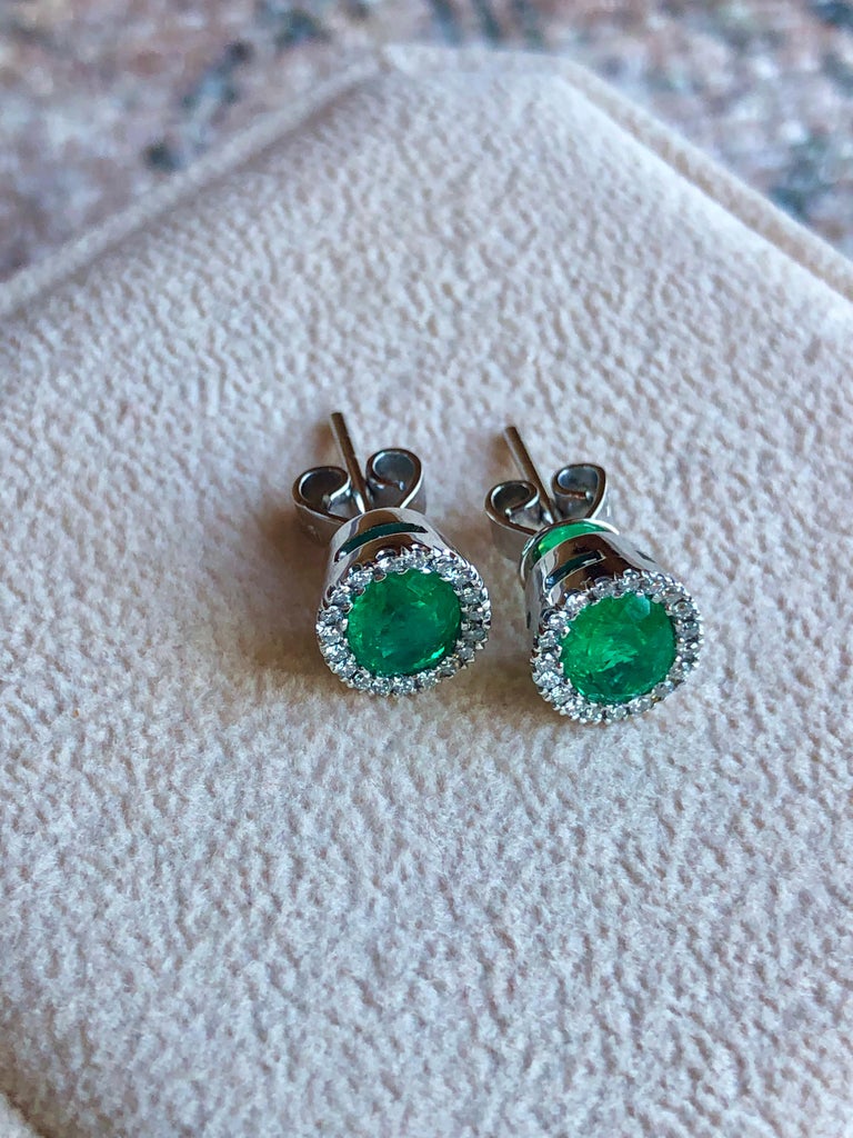 Emeralds Maravellous Fine 2.10 Carat Vivid Colombian Emerald Diamond Earrings For Sale 7