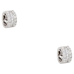 2.10 Carat Round Brilliant & Baguette Diamond Huggie Earring 18 Karat En stock