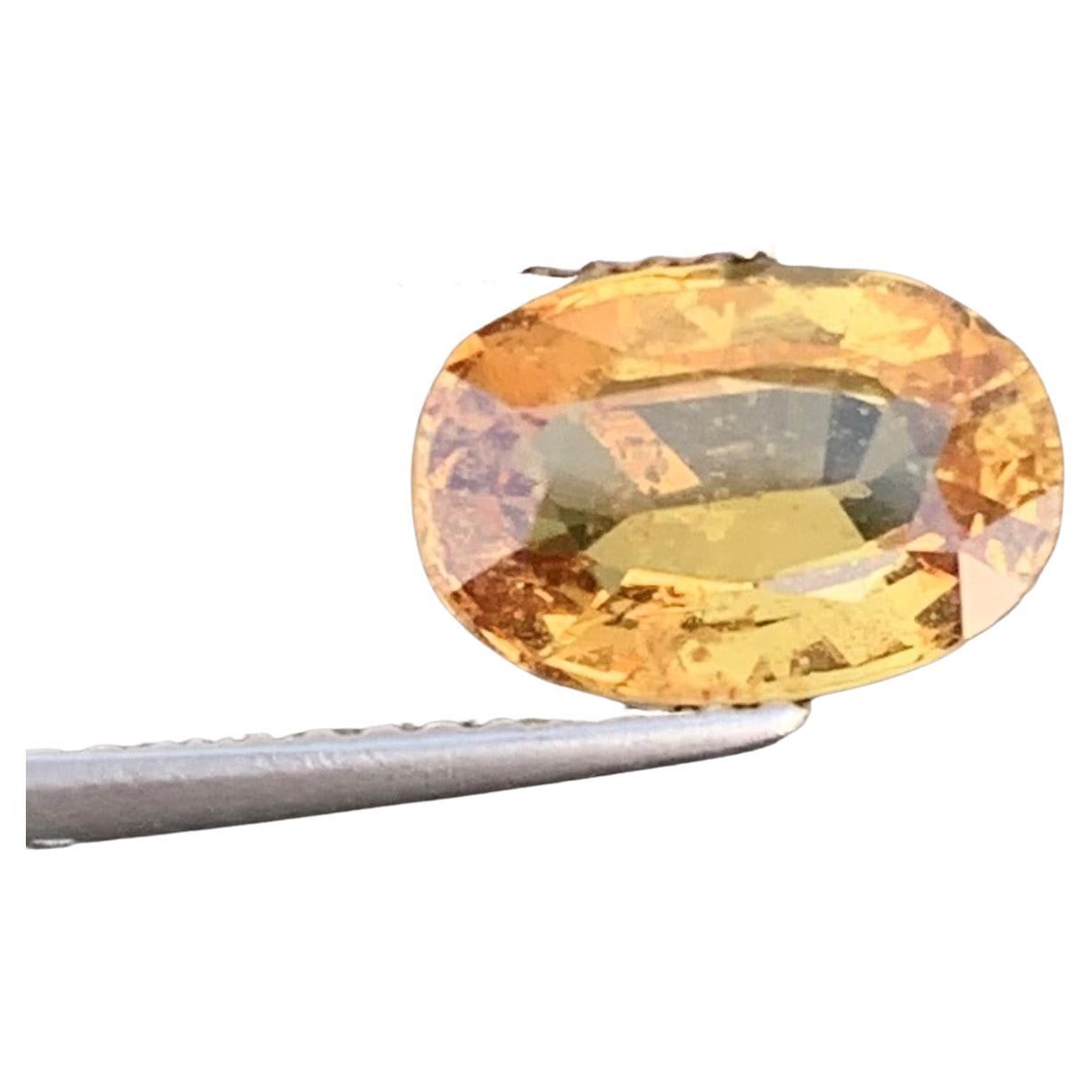 2.10 Carat Si Clarity Natural Loose Yellow Sapphire Gemstone with Oval Shape For Sale