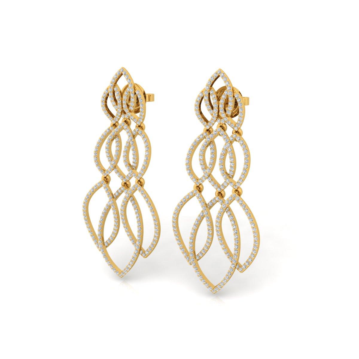 Eleganza con questi orecchini dal design filigranato, impreziositi da 2,10 carati di diamanti scintillanti. Realizzati in lussuoso oro giallo 14 carati, questi orecchini presentano un delicato e intricato design a filigrana, completato da diamanti