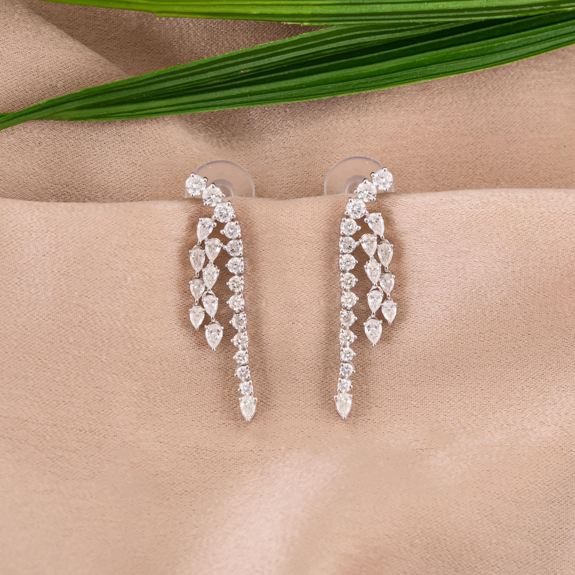 Taglio a goccia Orecchini di diamanti da 2,10 carati SI/H Pear Round Brilliante Cut Oro bianco 18 carati in vendita