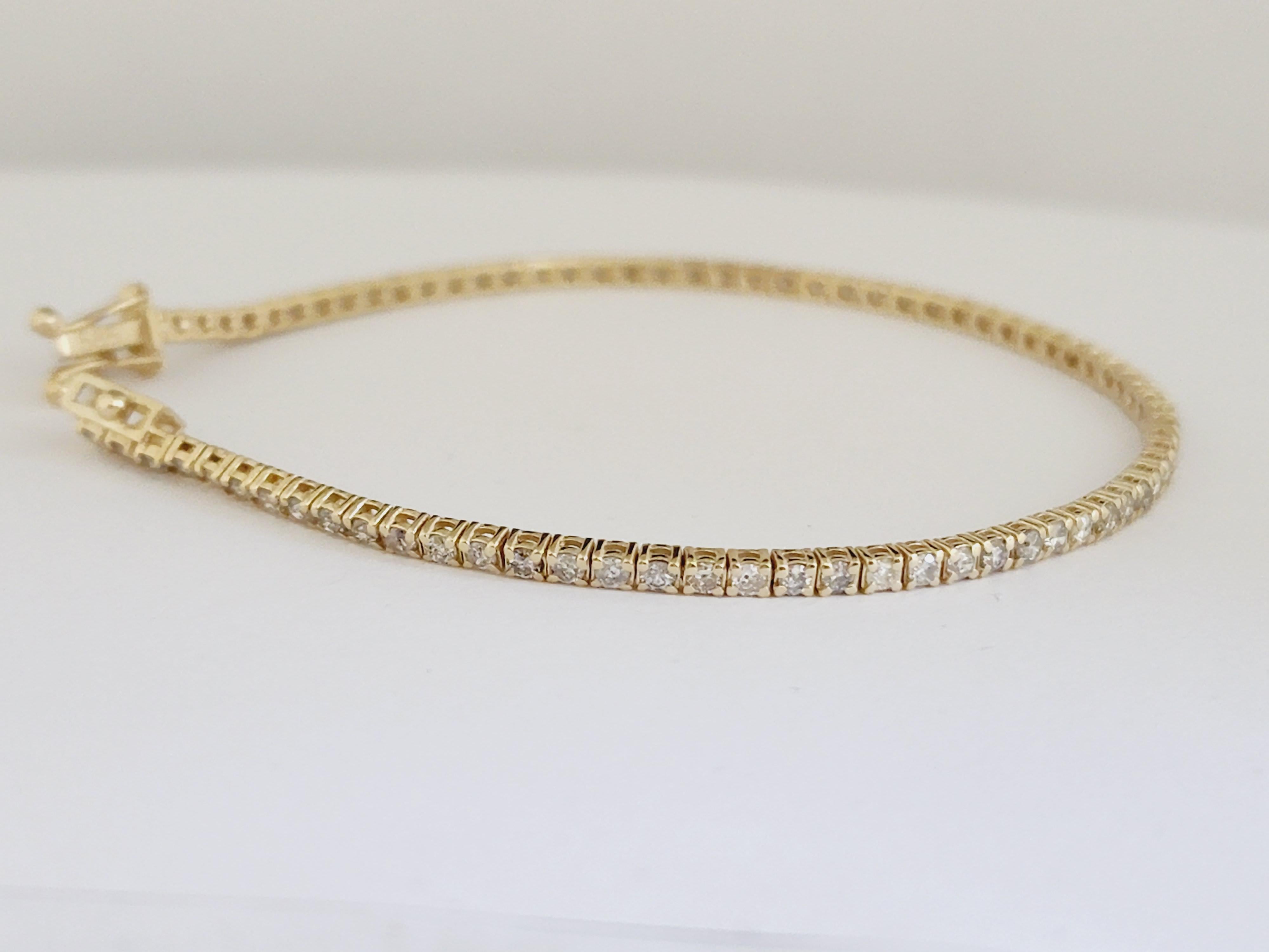2.10 Carat Tennis Bracelet Round Brilliant Natural Diamond 14 Karat Yellow Gold In New Condition In Great Neck, NY