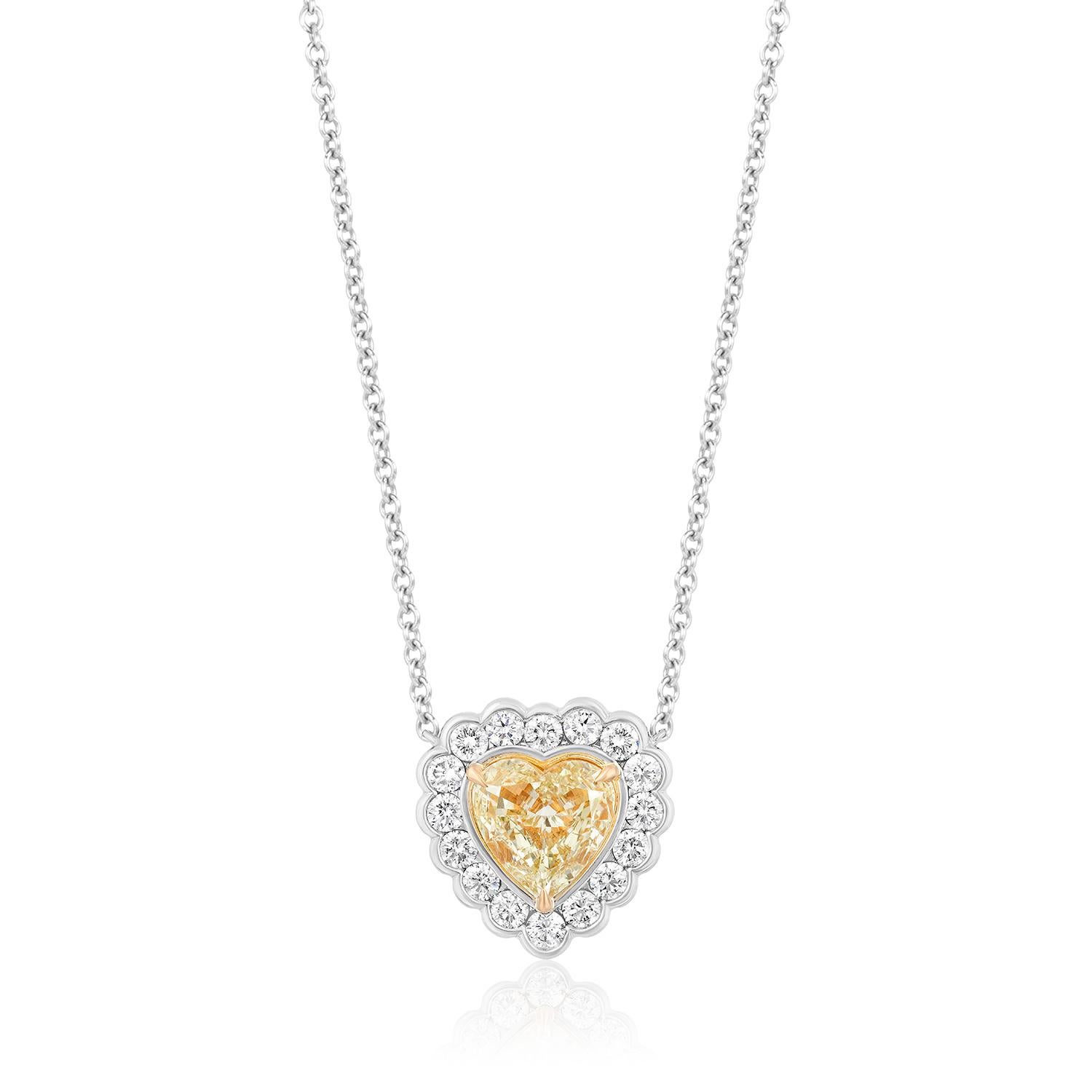 Pendentif en forme de cœur en diamant jaune de 2,10 carats Neuf - En vente à New York, NY