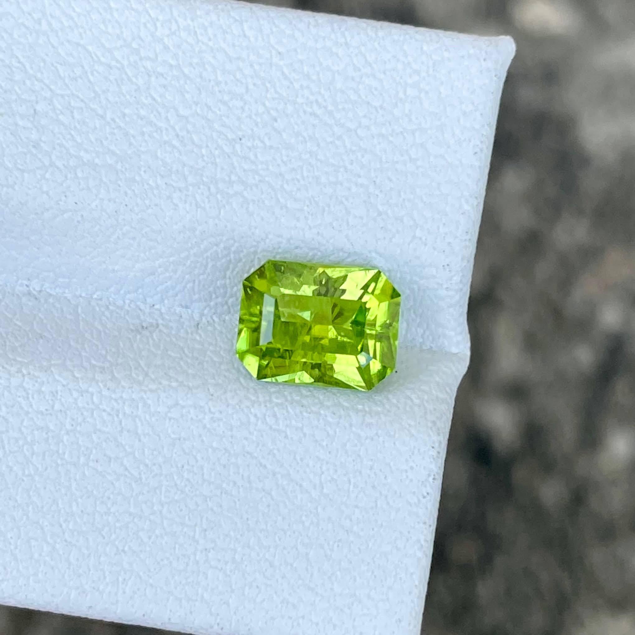 Octagon Cut 2.10 carats Green Peridot Stone Custom Precision Cut Pakistani Gemstone For Sale