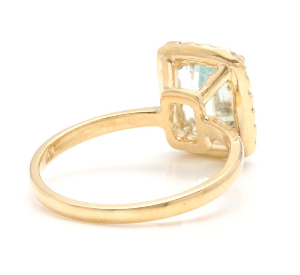 2.10 Carat Impressive Natural Aquamarine and Diamond 14 Karat Yellow Gold Ring In New Condition For Sale In Los Angeles, CA