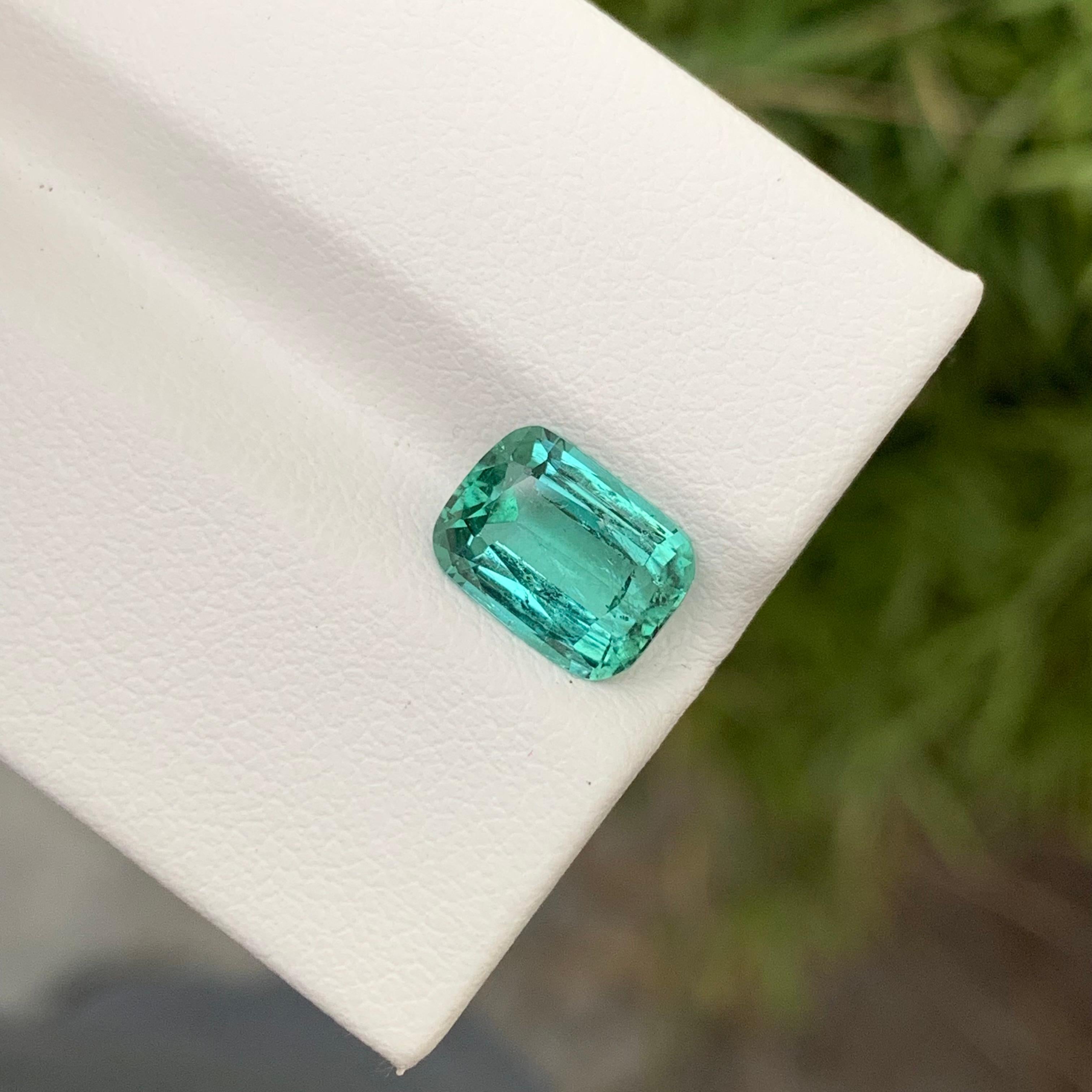 2.10 Carats Natural Loose Bluish Green Tourmaline Cushion Shape Gem For Ring  In New Condition For Sale In Peshawar, PK