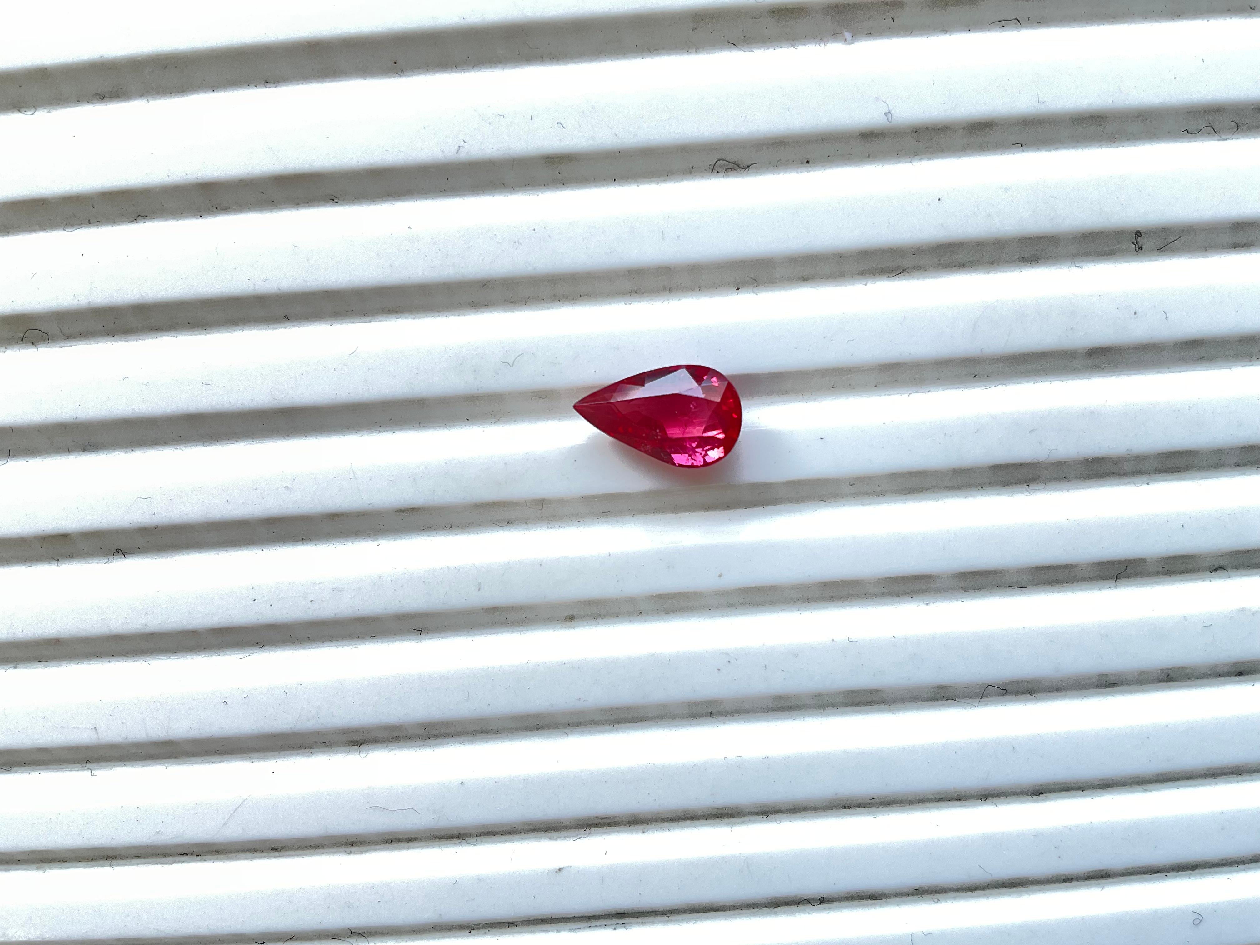 2,10 Karat Orangish Red Ruby Mosambik No-heat Pear Cut Stone Natürlicher Edelstein für Damen oder Herren im Angebot