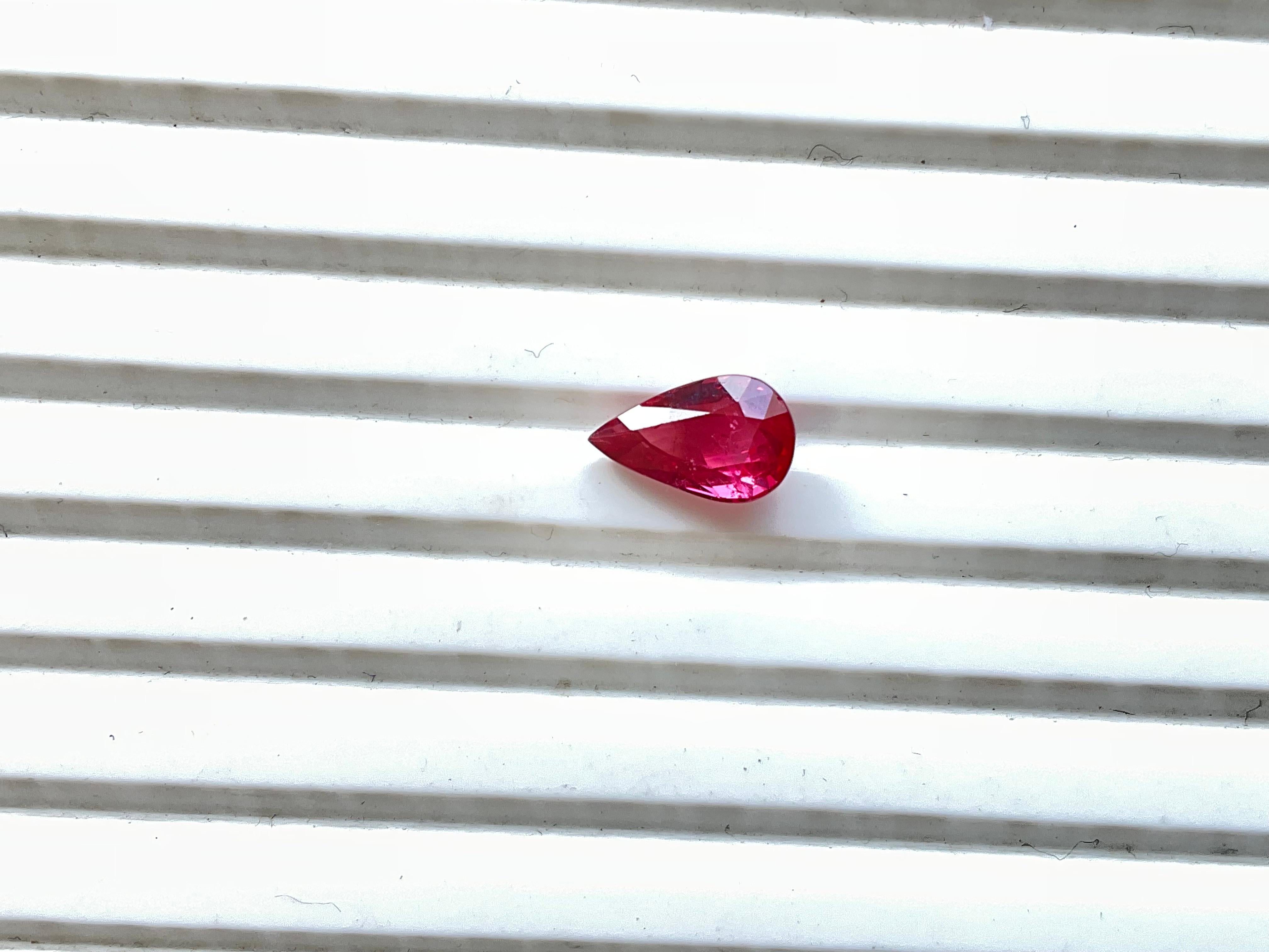 2,10 Karat Orangish Red Ruby Mosambik No-heat Pear Cut Stone Natürlicher Edelstein im Angebot 3