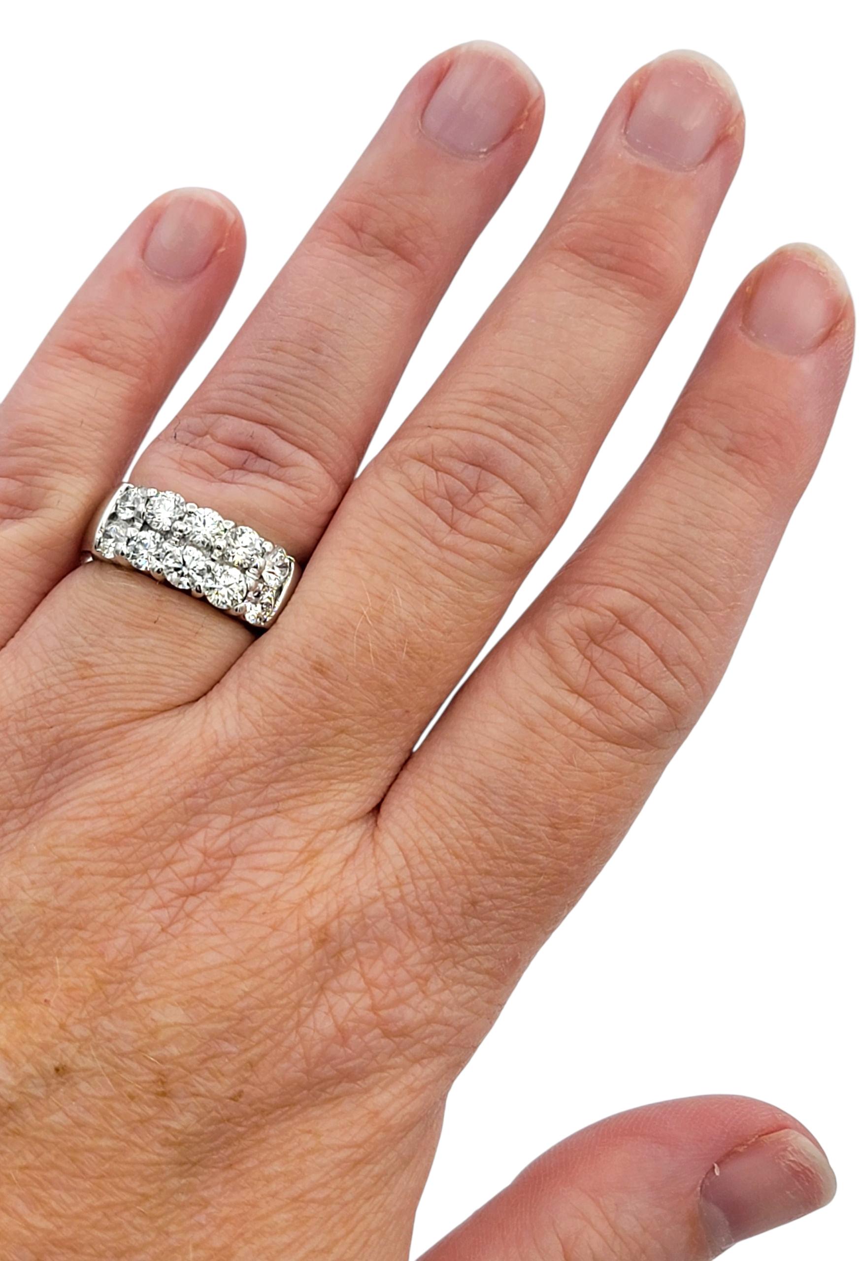 2,10 Karat Runder Brillant Diamant Zwei Row Band Ring 18 Karat Weißgold im Angebot 4