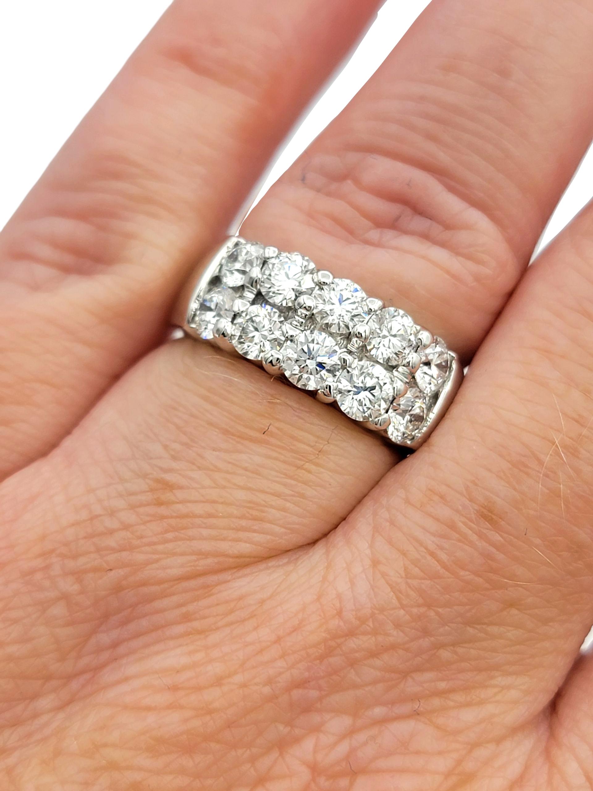 2,10 Karat Runder Brillant Diamant Zwei Row Band Ring 18 Karat Weißgold im Angebot 5