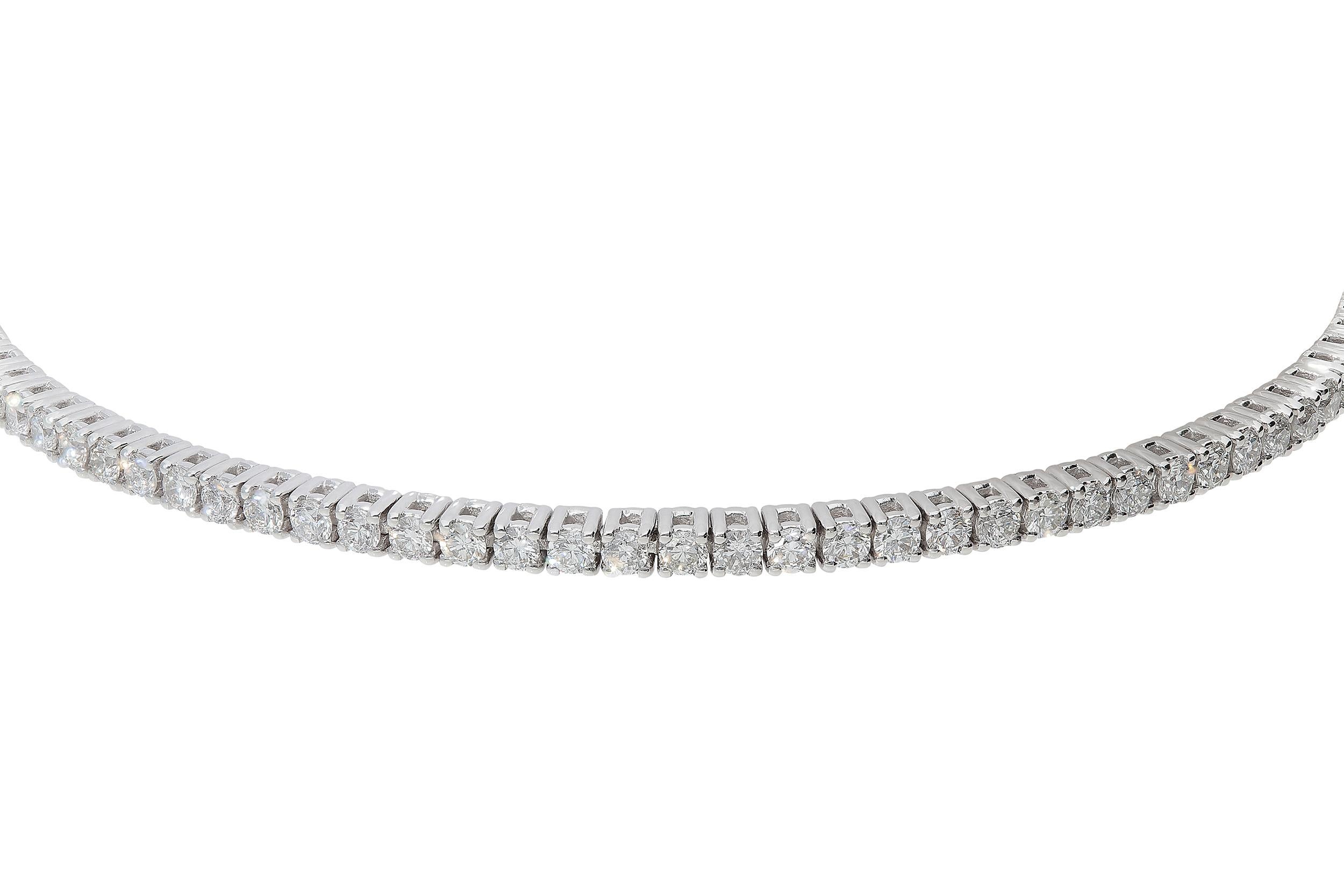 2.10 Carat White GVS Diamonds 18 Karat White Gold Tennis Bracelet In New Condition For Sale In Valenza, IT