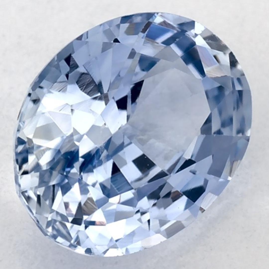 Ce saphir bleu naturel offre élégance et sophistication. Avec sa riche saturation des couleurs et sa coupe précise, il constitue la pièce maîtresse parfaite pour une bague de fiançailles ou une conception de bijoux de luxe.

Ce saphir provient du