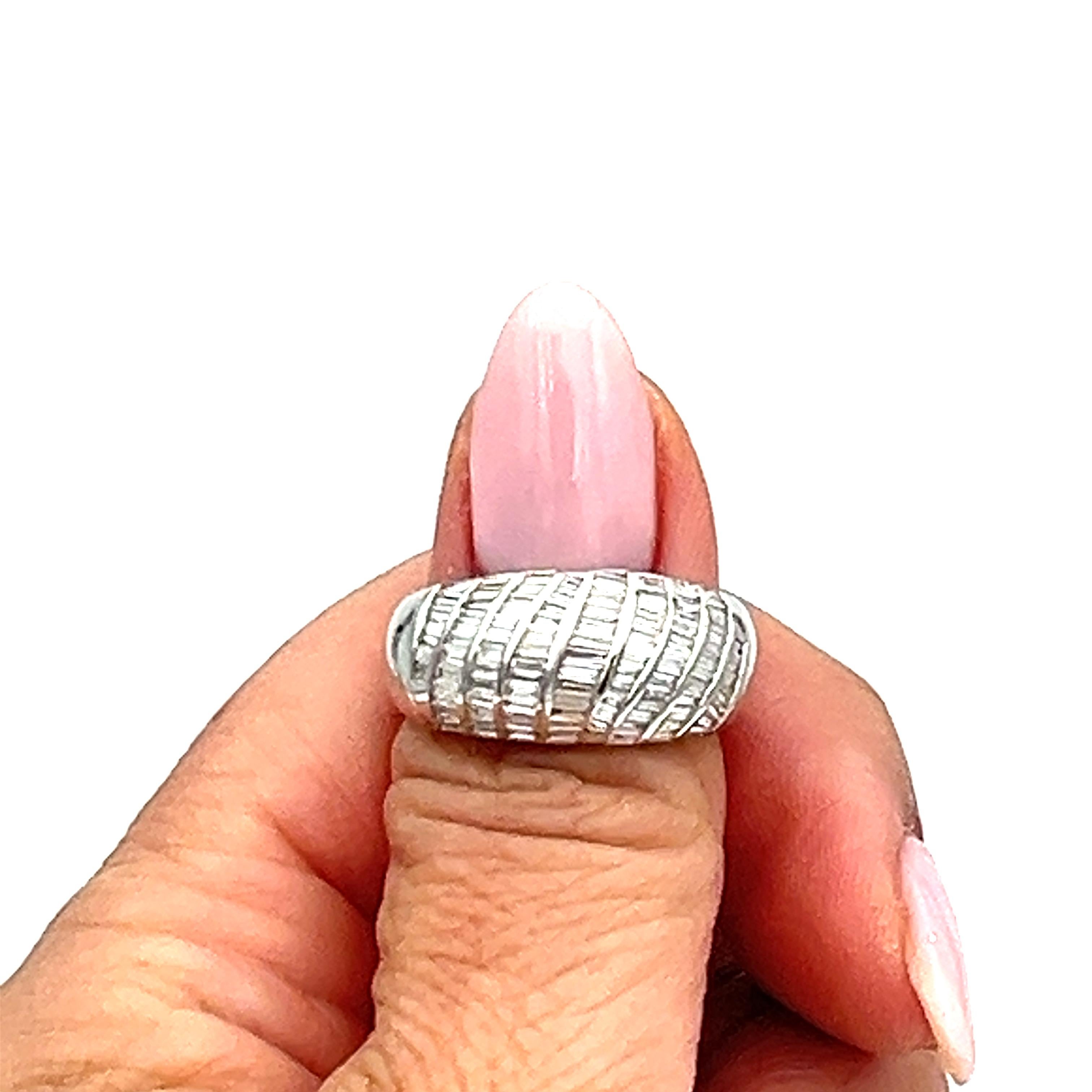 Women's or Men's 2.10 ct Diamond Ring For Sale