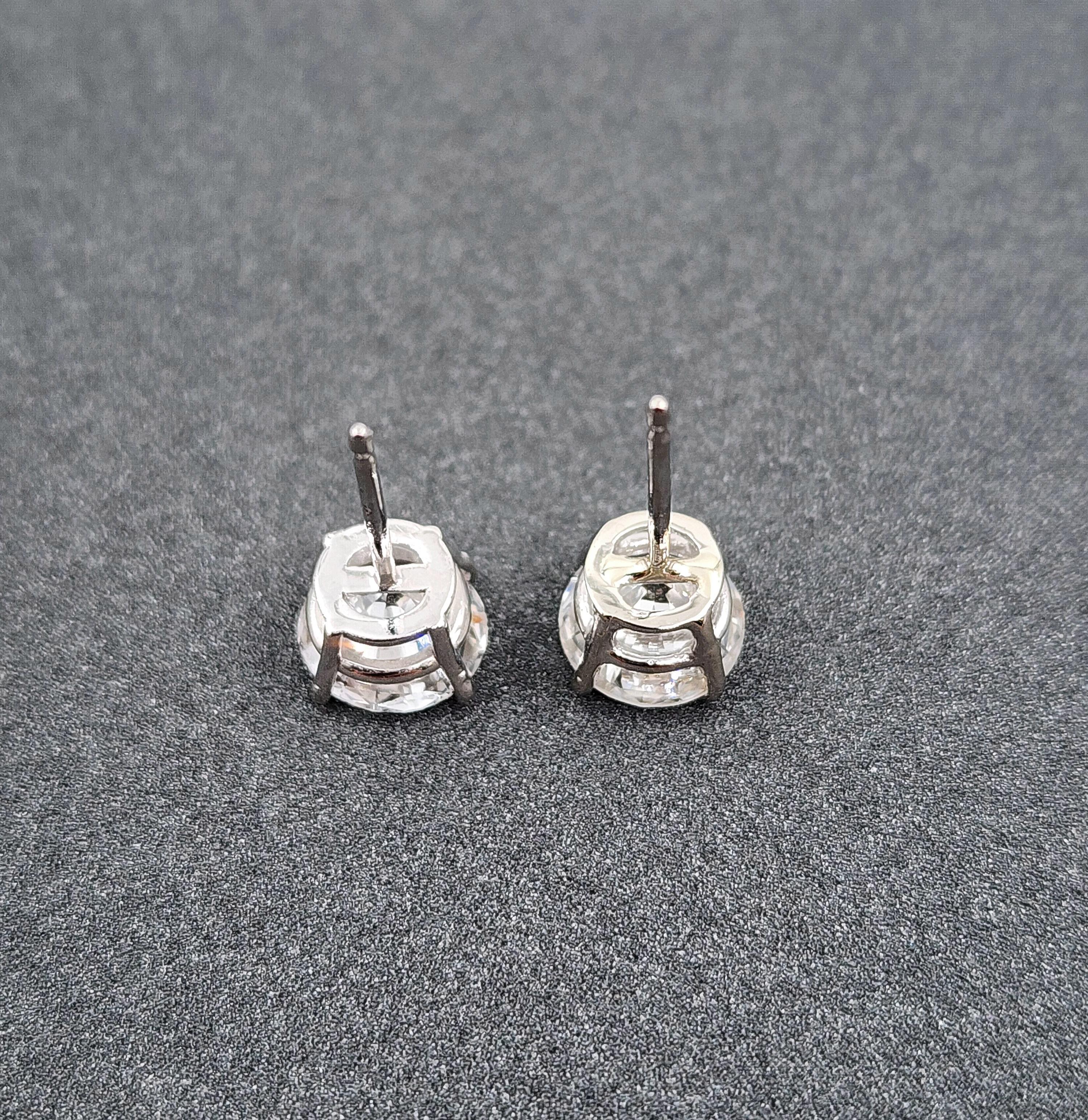 Pendientes de diamantes de 2.10 ct en Nuevo estado para la venta en Chicago, IL