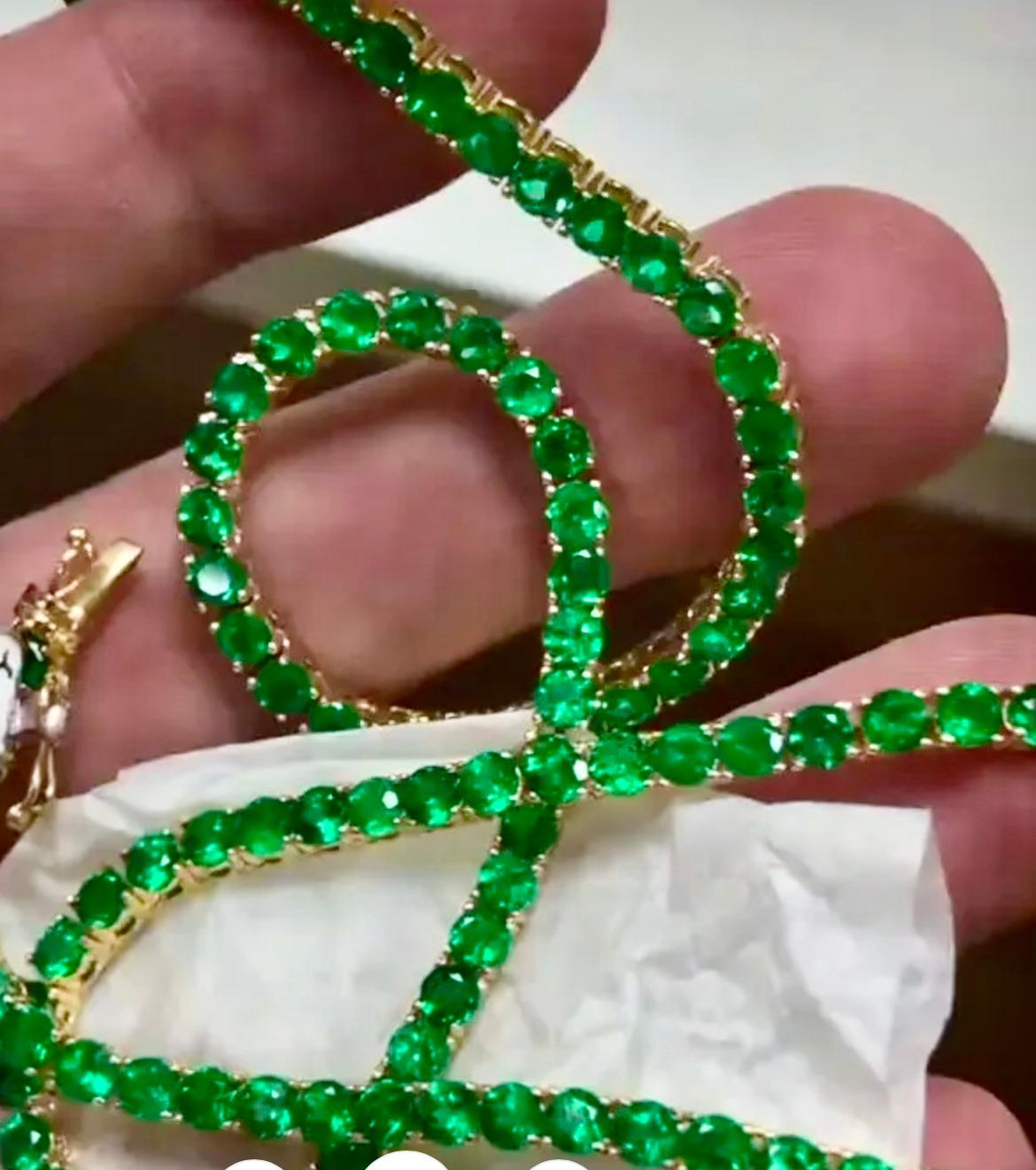 21.00 Carat AAA Colombian Emerald Tennis Necklace 18 Karat Yellow Gold For Sale 6