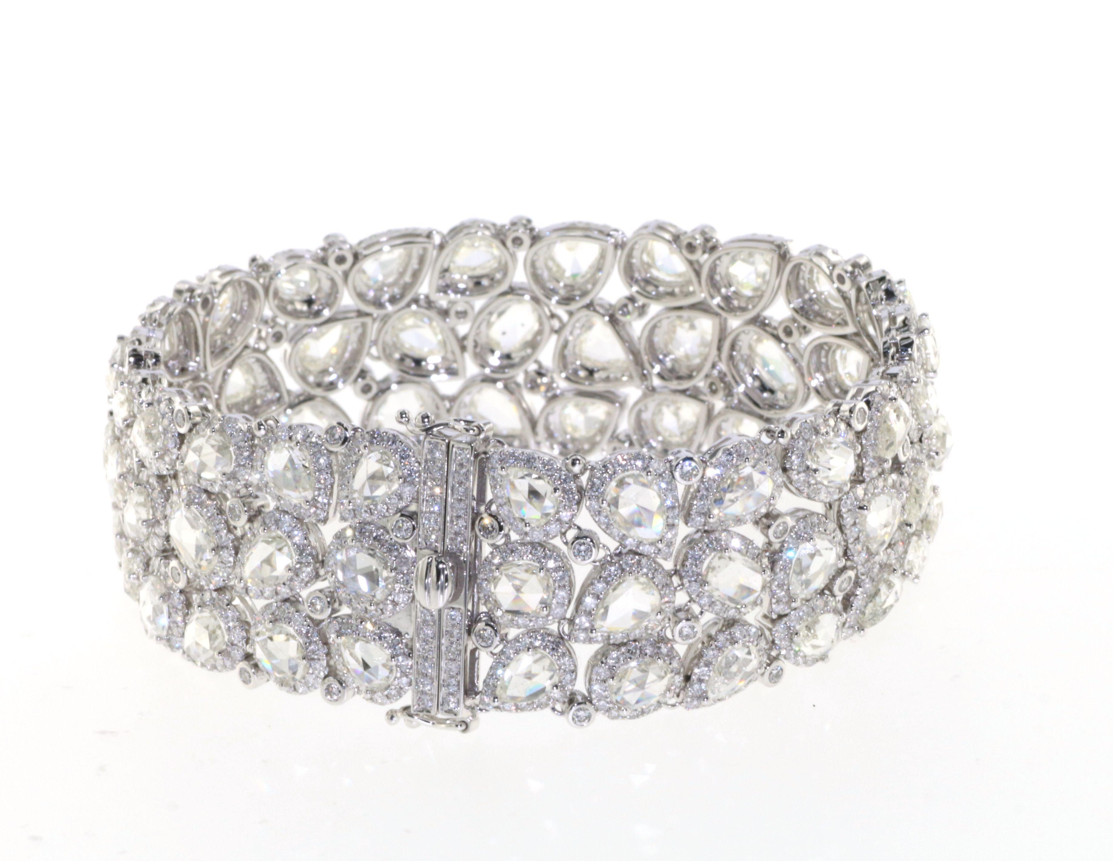 Armband aus 18 Karat Weißgold mit 29,29 Karat Diamanten im Rosenschliff H/I Farbe SI 1 im Zustand „Neu“ in Hong Kong, HK