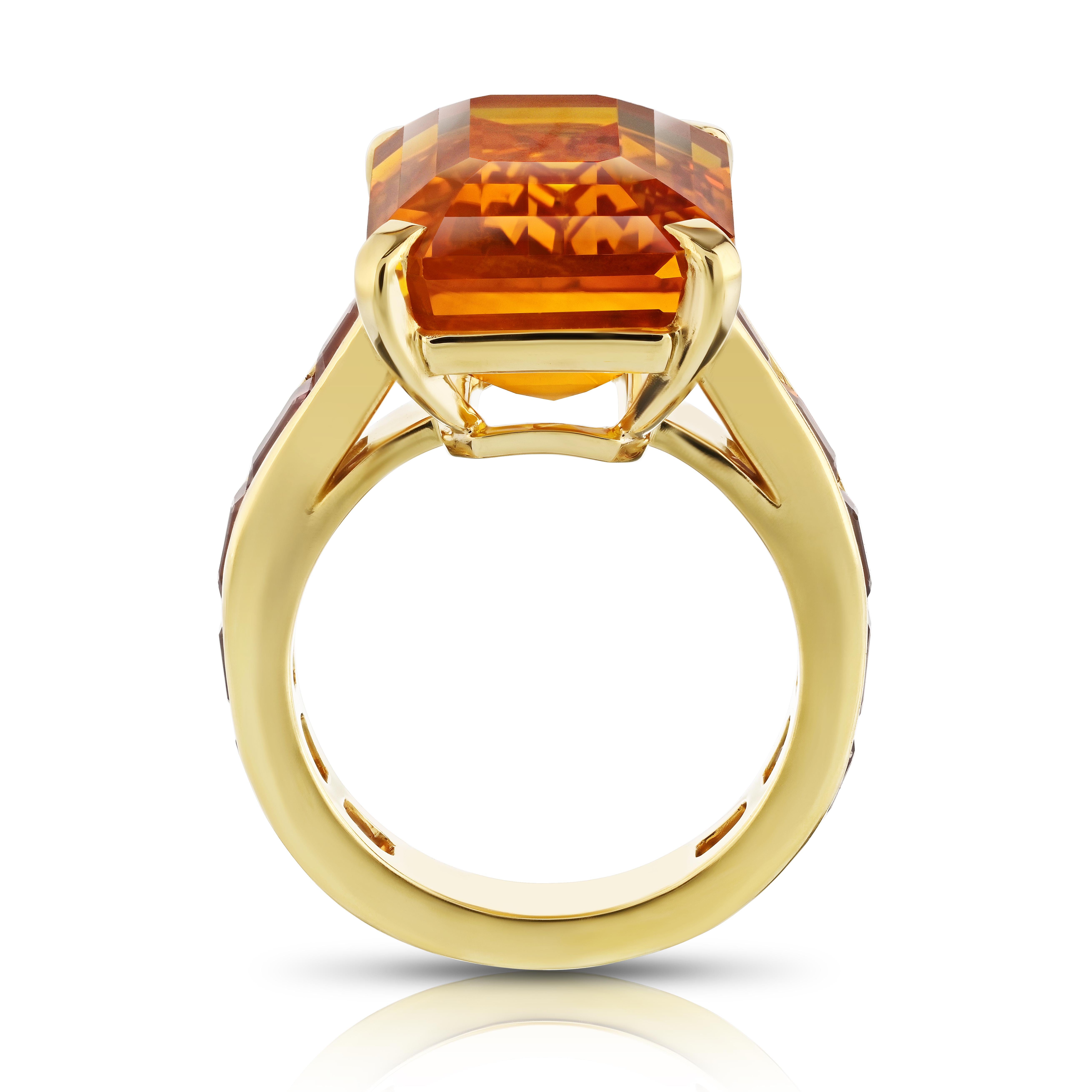 Contemporary 21.05 Carat Emerald Orange Sapphire and Platinum Ring For Sale