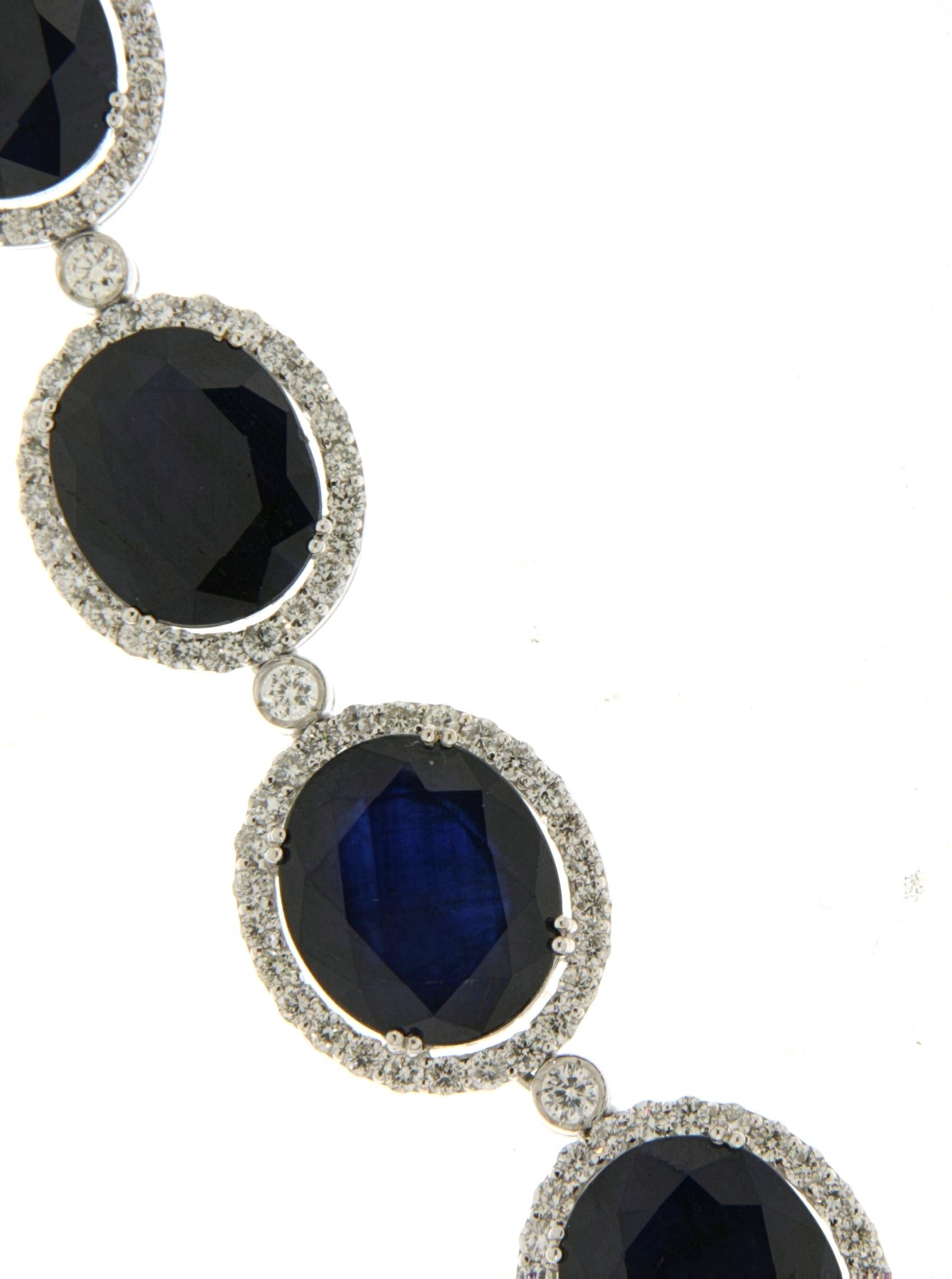 Oval Cut 18 Karat White Gold Necklace 210.54ct Sapphires, 17.01ct Diamonds For Sale