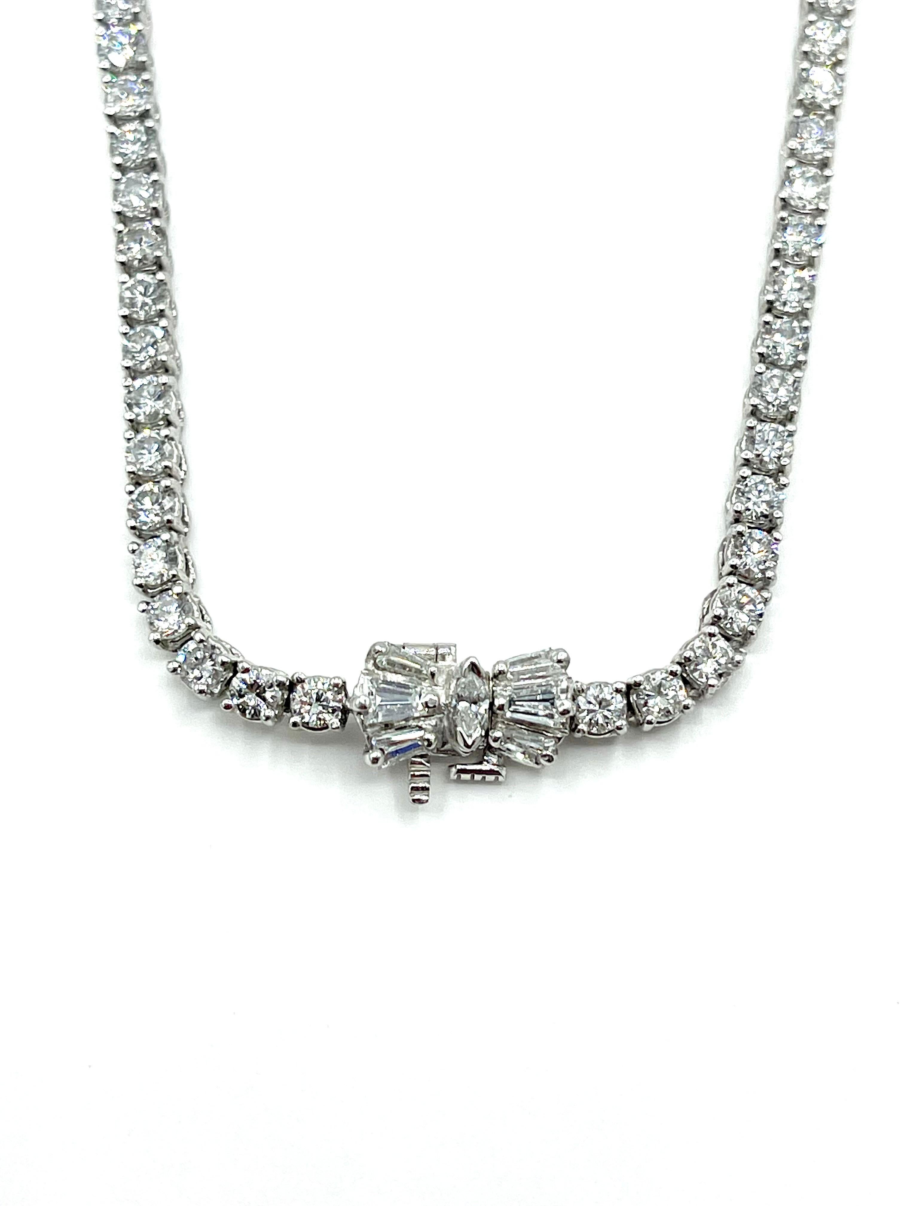 Round Cut 21.06 Carats Diamond Riviera Necklace in Platinum