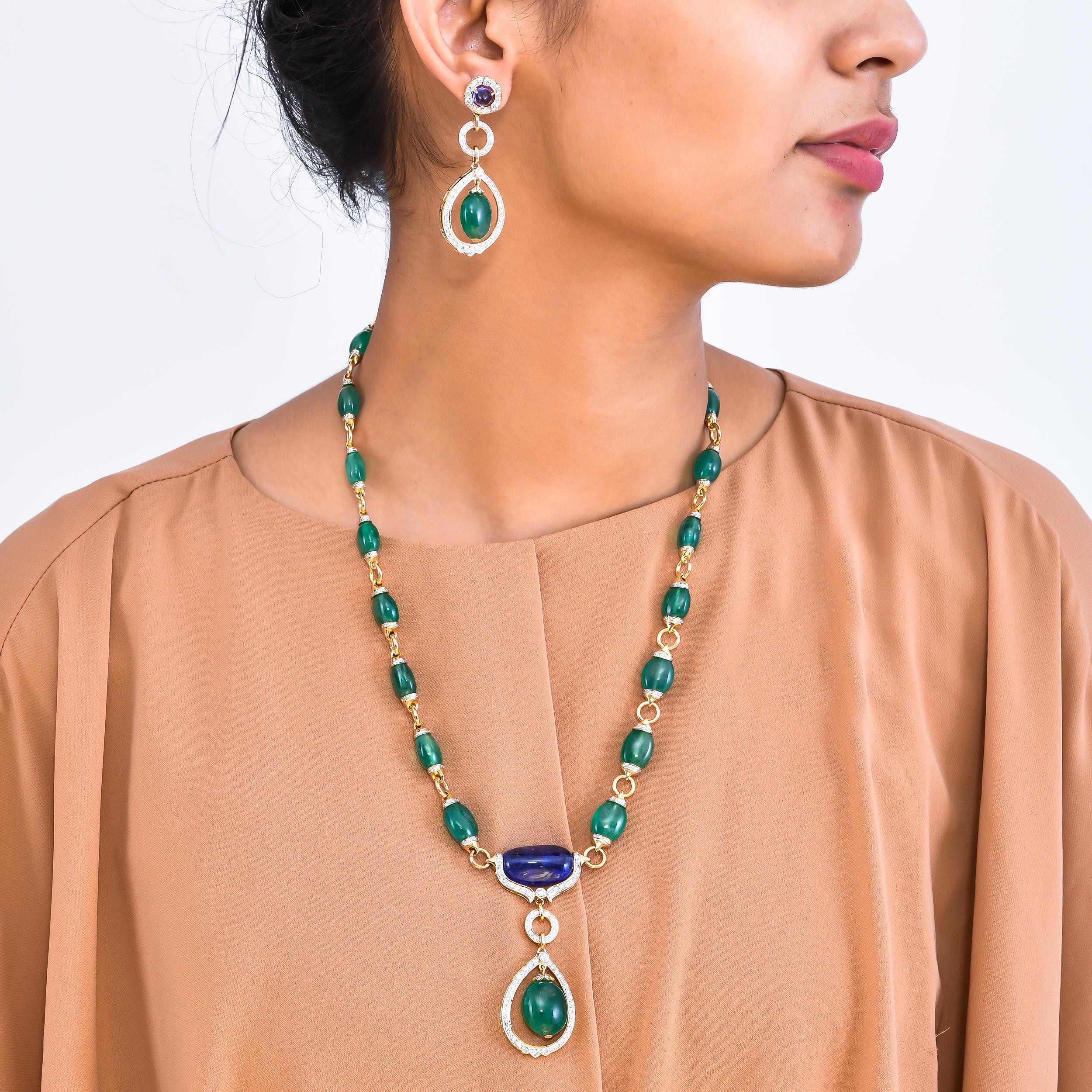 21.07 Carats Zambian Emerald Tanzanite and Diamond 18kt Gold Drop Necklace In New Condition For Sale In Jaipur, Jaipur