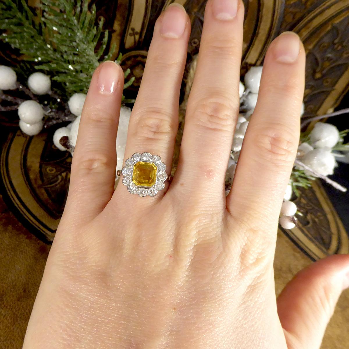 2.10ct Asscher Cut Yellow Sapphire and 0.90ct Diamond Cluster Ring in 18ct White Excellent état - En vente à Yorkshire, West Yorkshire