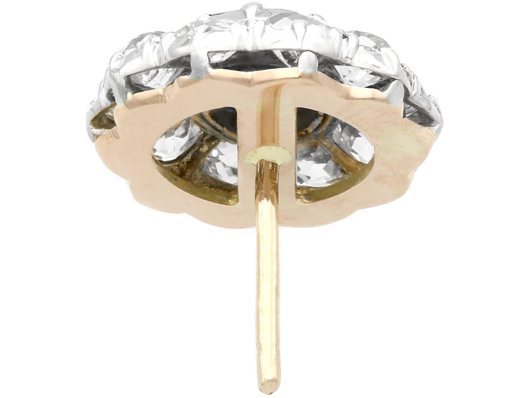 Gelbgold-Cluster-Ohrringe mit 2,10 Karat Basalischer Saphir und 3,30 Karat Diamant im Angebot 1