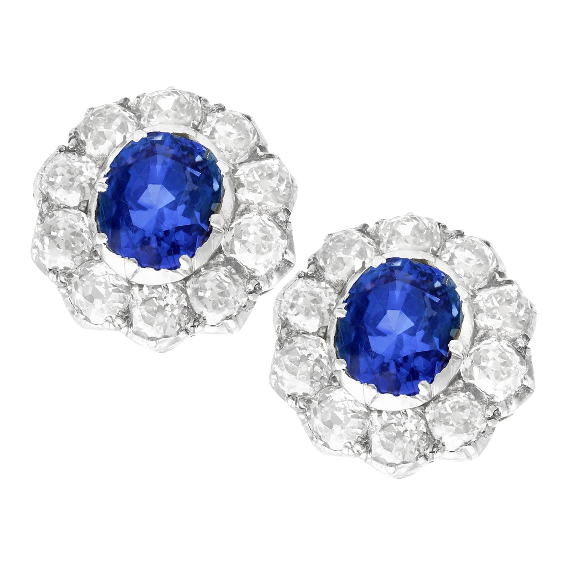 2,10 Karat Basalischer Saphir und 3,30 Karat Diamant Gelbgold Cluster-Ohrringe
