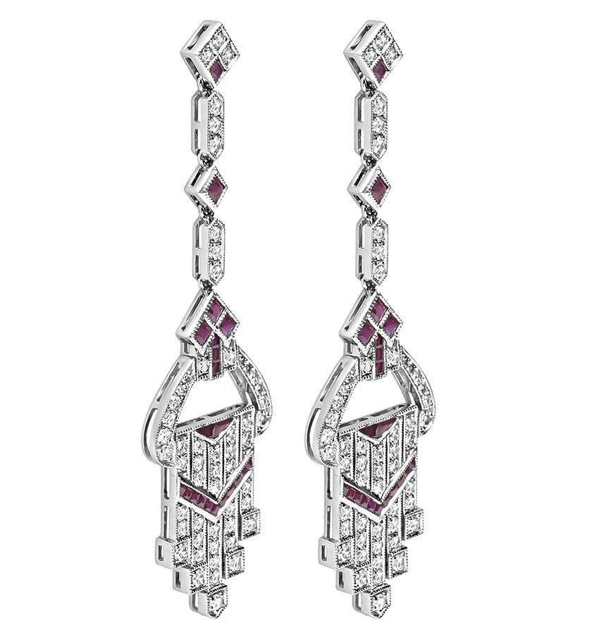 Taille ronde Boucles d'oreilles chandelier 2.10ct Diamond 1.58ct Ruby en vente