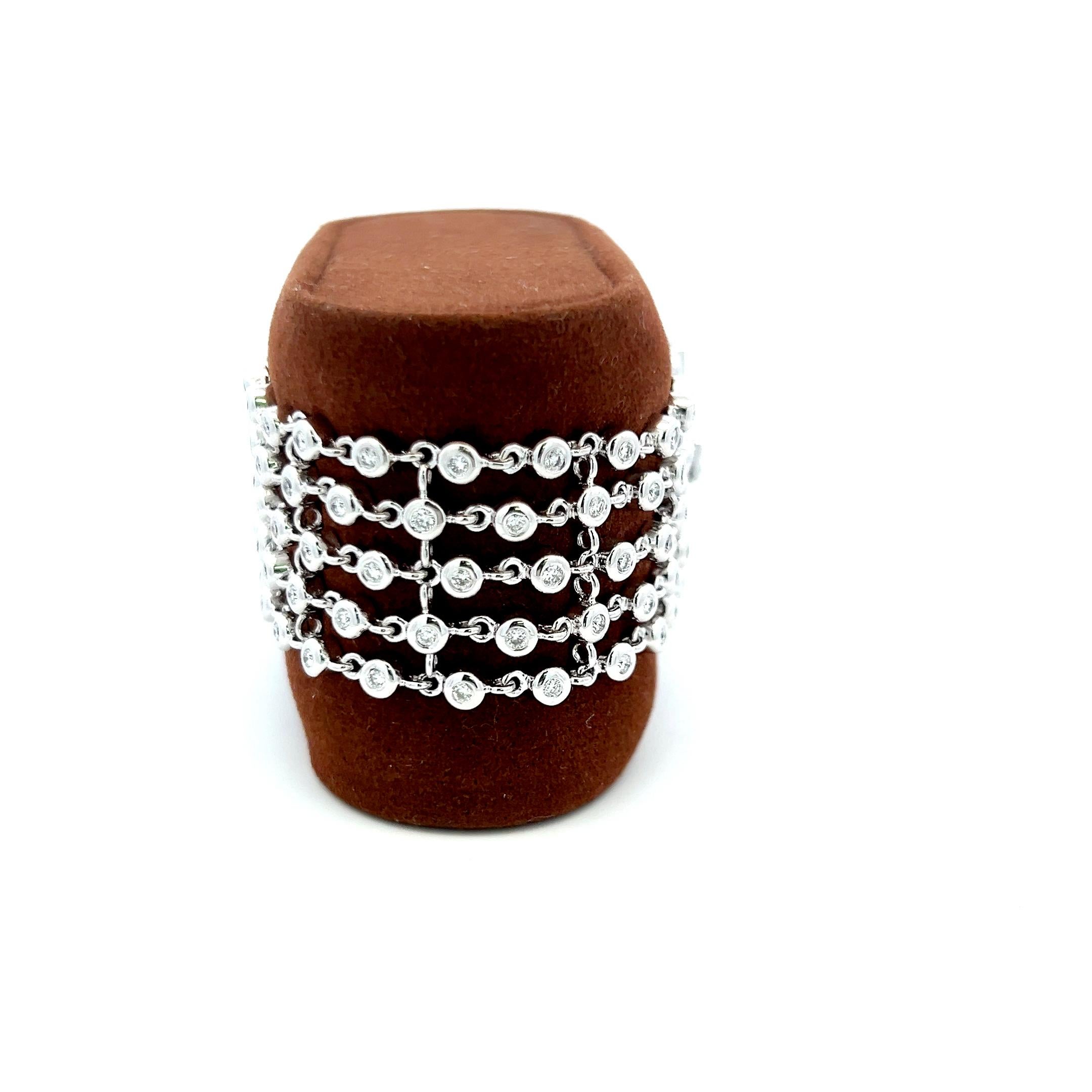 Donna Bracciale a più file di diamanti in oro bianco 18 carati da 2,10 carati G VS in vendita