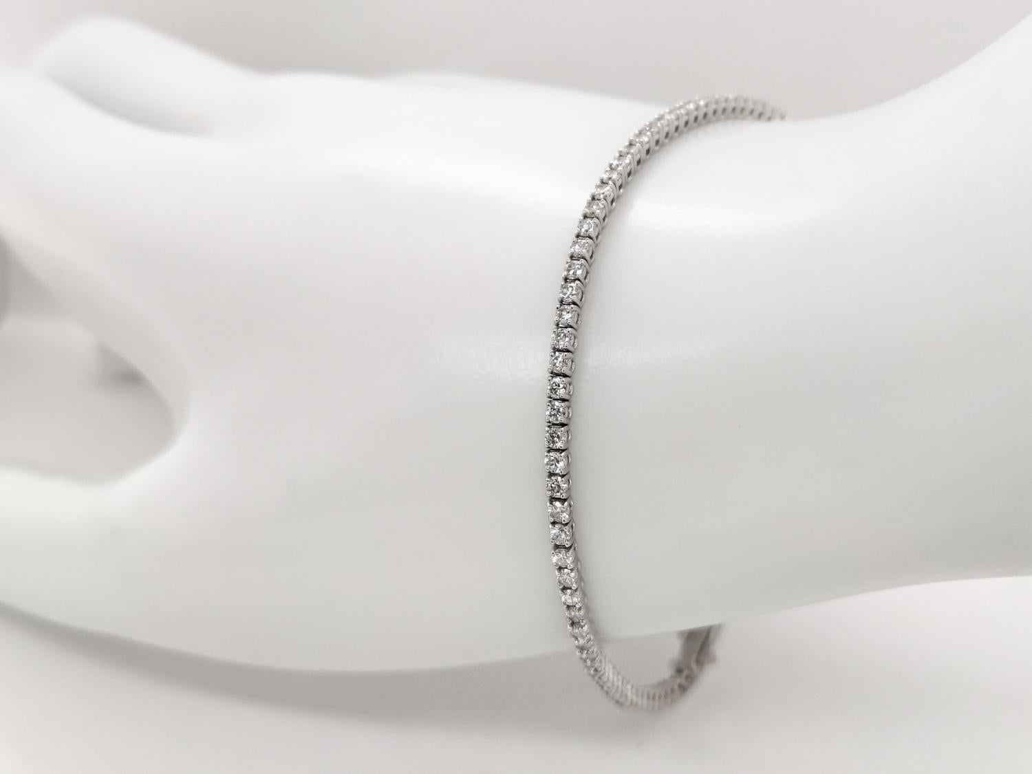 2.10ct Natural Diamond D-F 14k White Gold Bracelet In New Condition In Ramat Gan, IL
