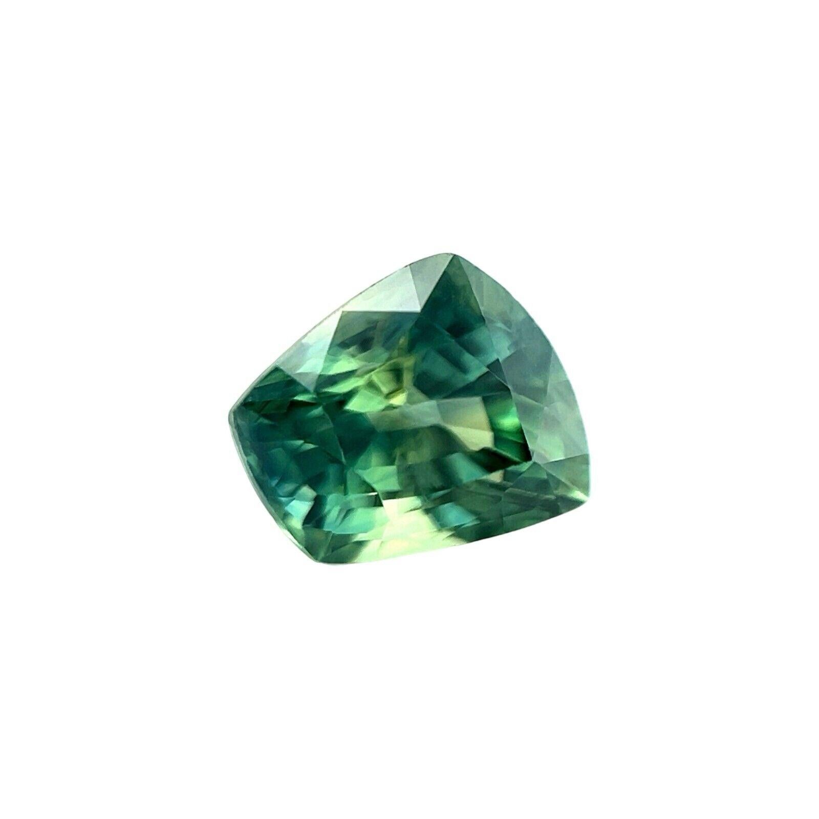 2,10 ct Zaffiro naturale blu vivo Greene & Greene australiano tagliato a fantasia 7,4x6,6 mm Vs

Gemma di zaffiro australiano di colore blu vivido, verde, taglio fantasia.
2,10 Carati con un bellissimo colore verde blu vivido e un eccellente taglio