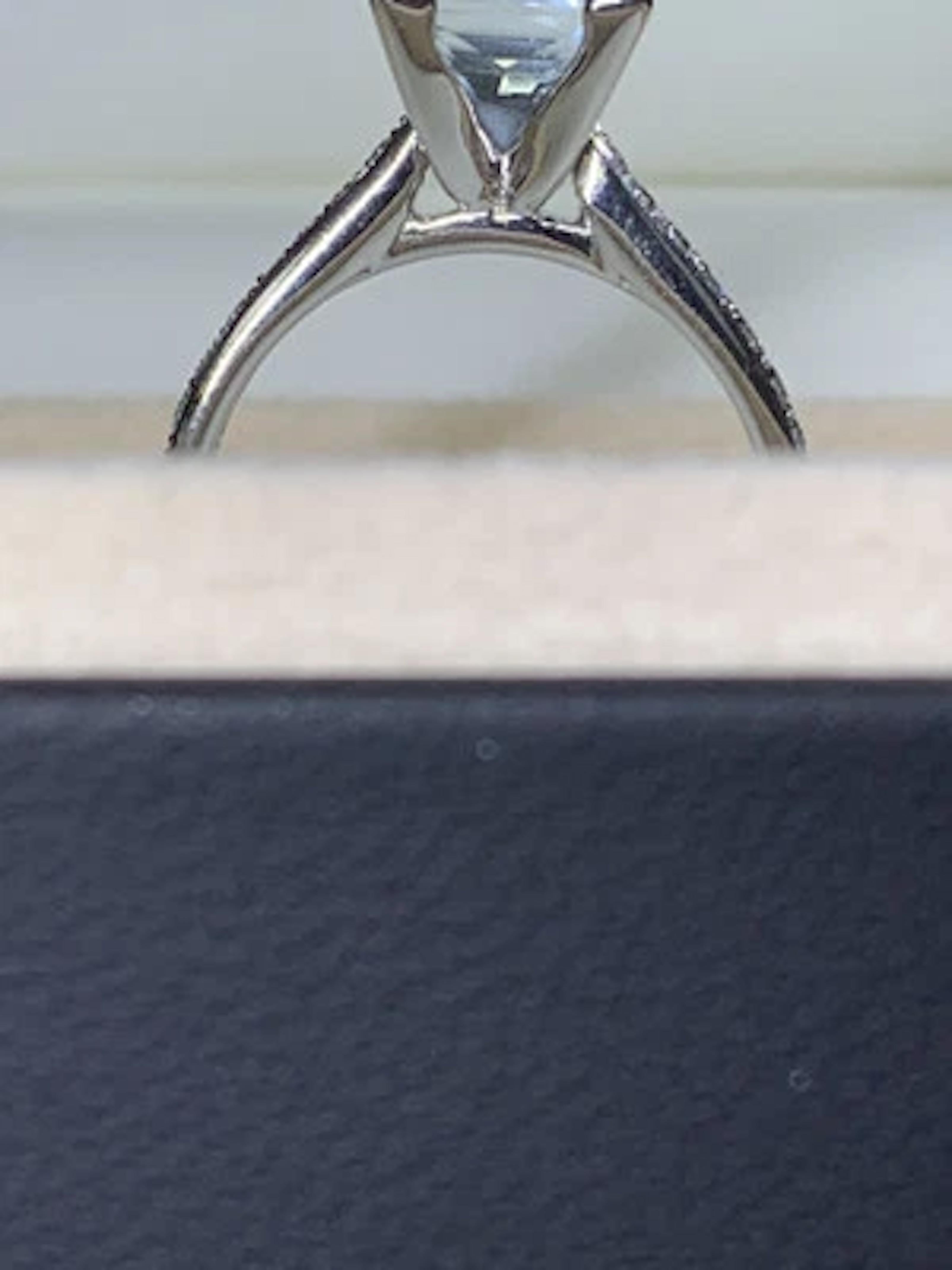 Taglio princess Anello di fidanzamento con acquamarina e diamanti da 2,10 carati taglio principessa in oro bianco 18 carati in vendita