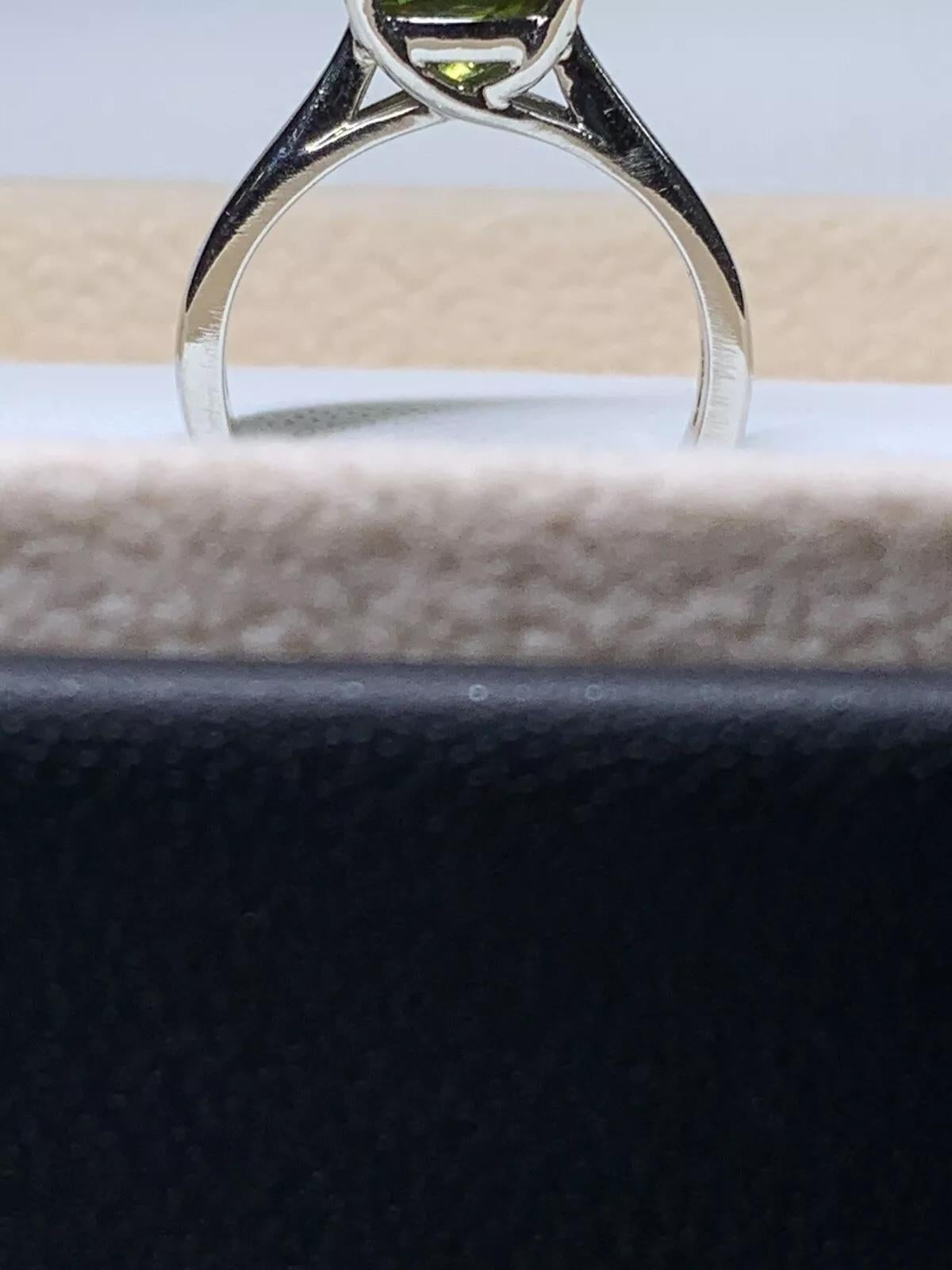 2.10ct Sapphire Solitaire Engagement Ring 18ct White Gold For Sale 2