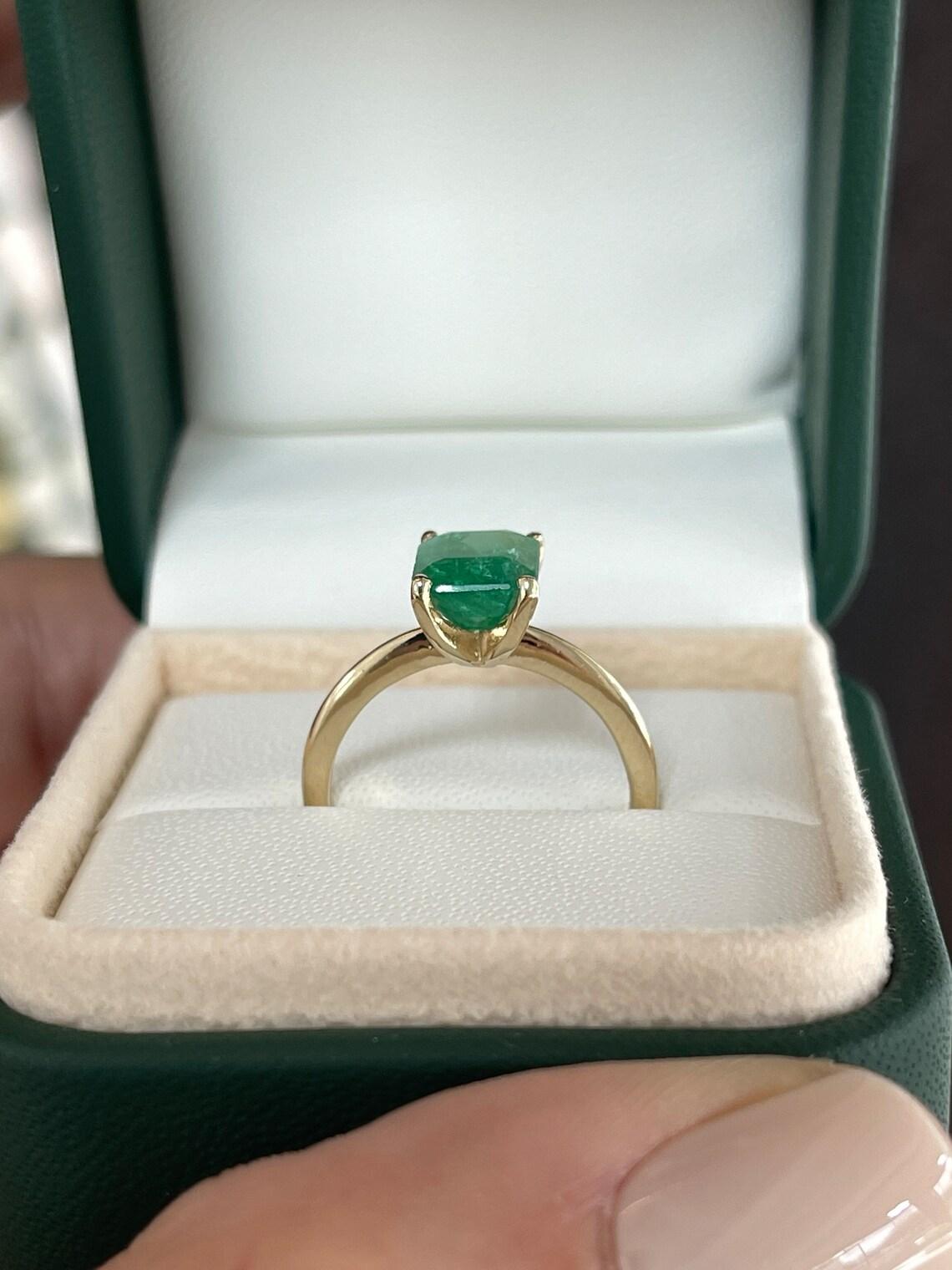 2.10cts 4 Prong Emerald Solitaire Ring 14K Gold - Natural Real 2ct Emerald Ring In New Condition For Sale In Jupiter, FL