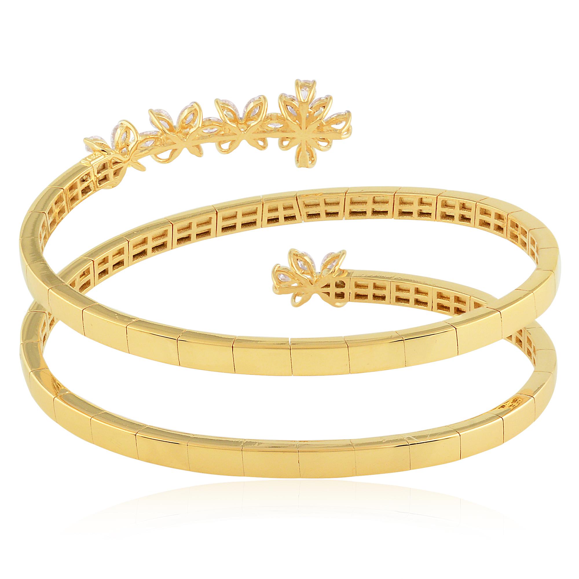 2.10cts Natural Diamond Floral 18k Yellow Gold Statement Spiral Bangle Bracelet In New Condition For Sale In Diera, Dubai
