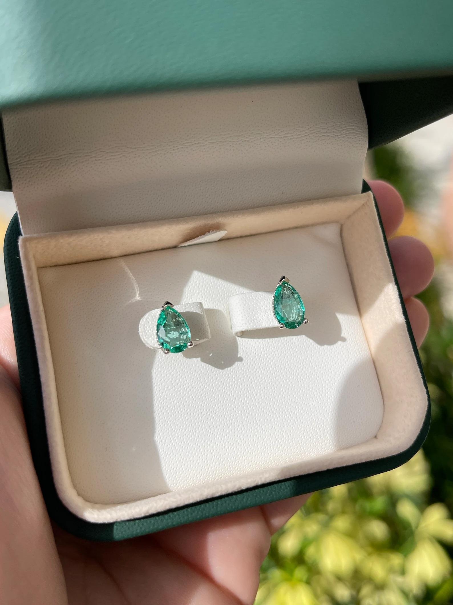2.10tcw Classic Real Earth Emerald Pear Cut Three Prong Stud Earring Gold 14K In New Condition For Sale In Jupiter, FL