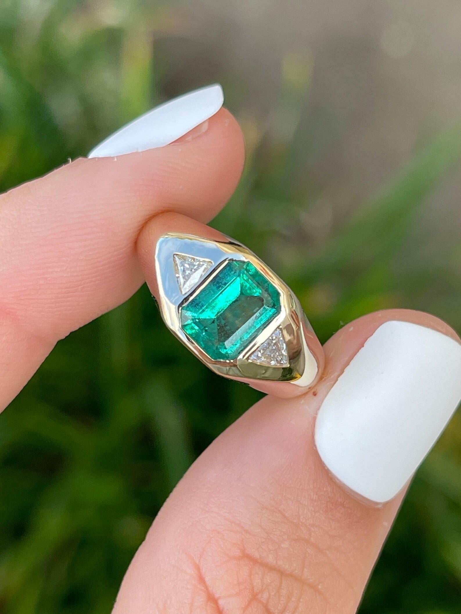 2.10tcw Unisex Deep Green Emerald & Trillion Cut Diamond Gypsy Signet Ring 14K For Sale 1