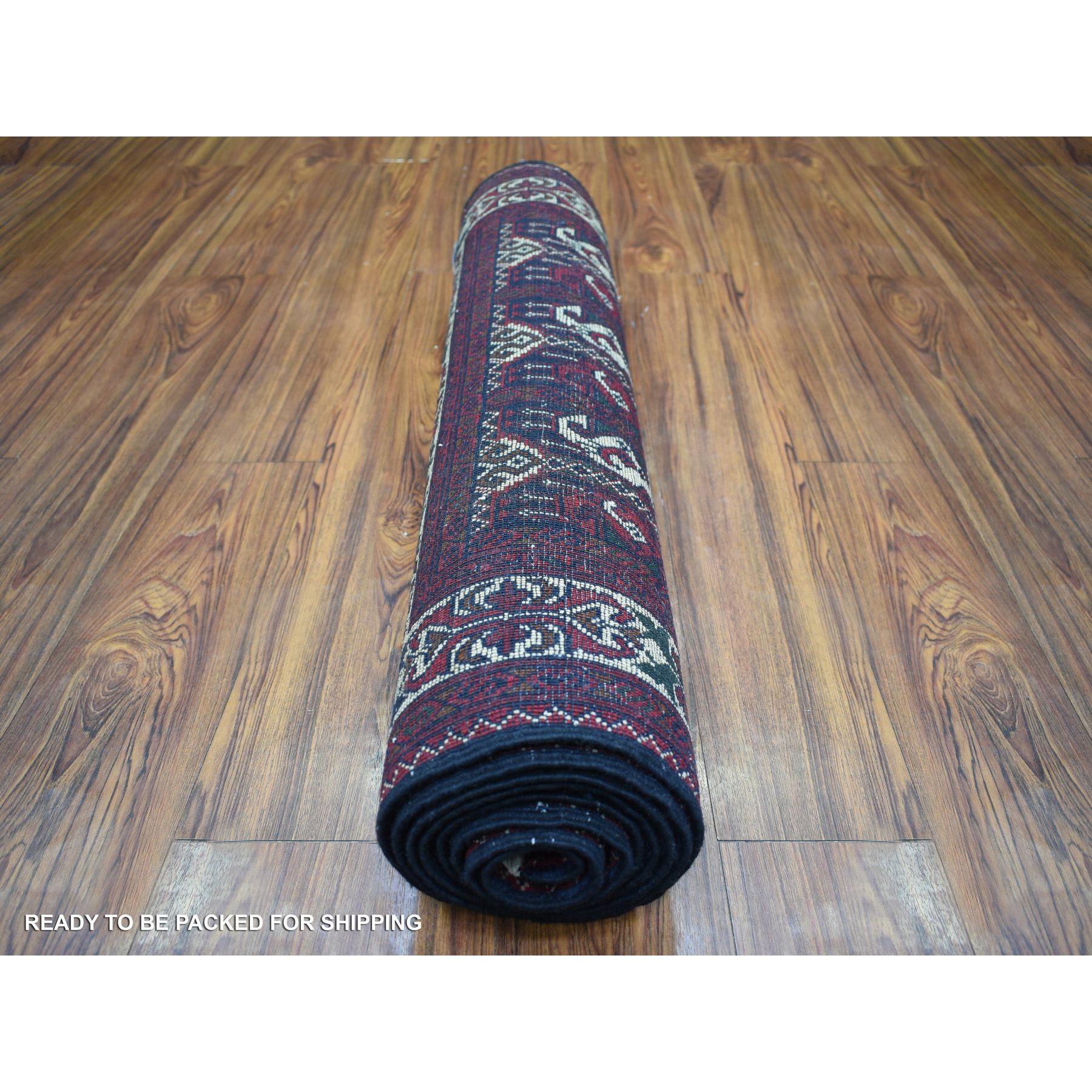 Hand-Knotted 2'10