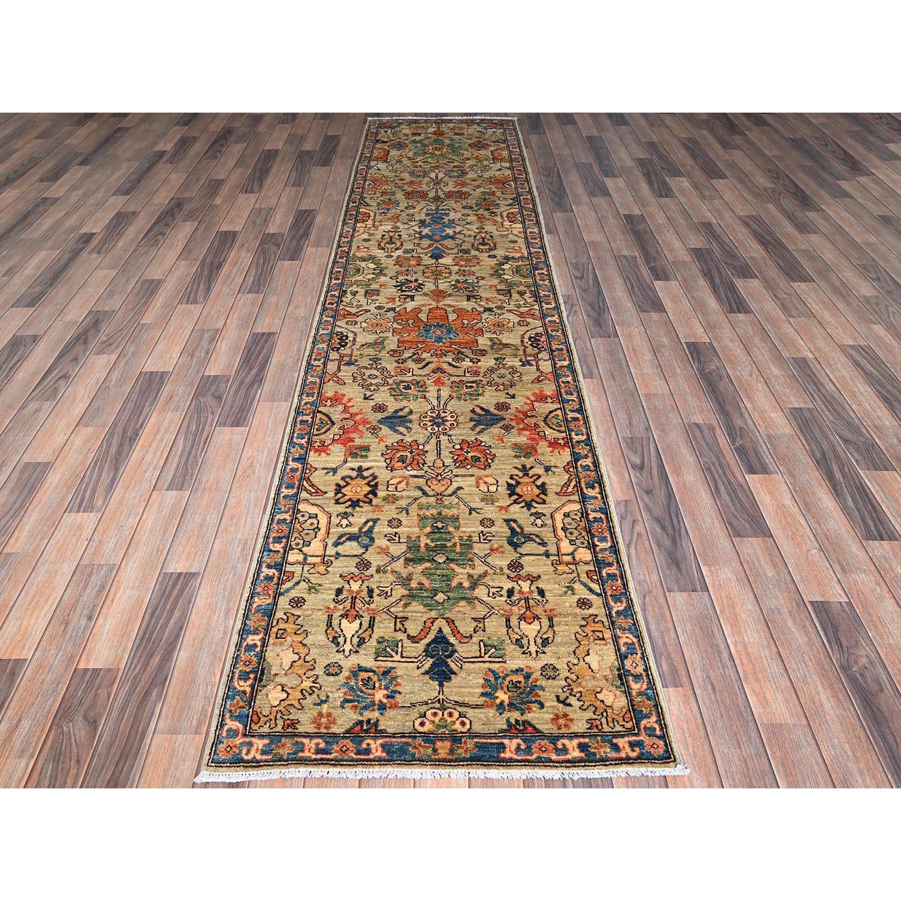 Light Green, Heriz All Over Design, Aryana Collection, Vegetable Dyes, High Mountain Wool, Hand Knotted, Soft Pile, Densely Woven, Runner, Oriental Rug
Matières premières : Laine
Latex : Pas de poils 
hauteur : 0,25 pouces
Style :