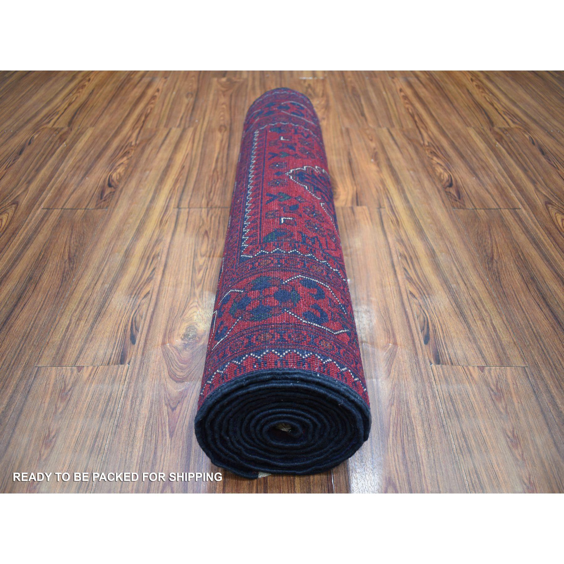 Hand-Knotted 2'10