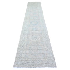 2'10 "x15' Timberwolf Gris Blanco Lavado Peshawar Khotan Alfombra de Corredor XL Anudada a Mano