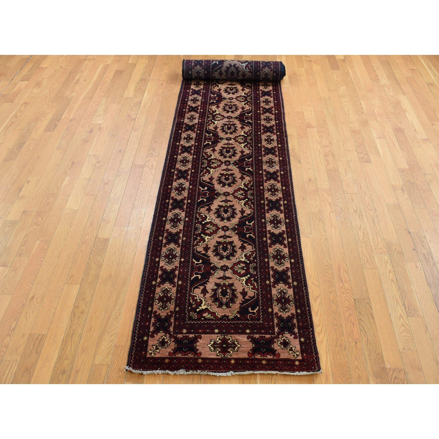 Rojo Bermellón, afgana Khamyab, tejido más denso, lana hilada a mano brillante, anudada a mano, alfombra oriental XL Runner
Materiales primarios: Lana
Látex: Sin pelo 
altura: 0,25 Pulgadas
Estilo: Tradicional
Color principal: Rojo
Colores