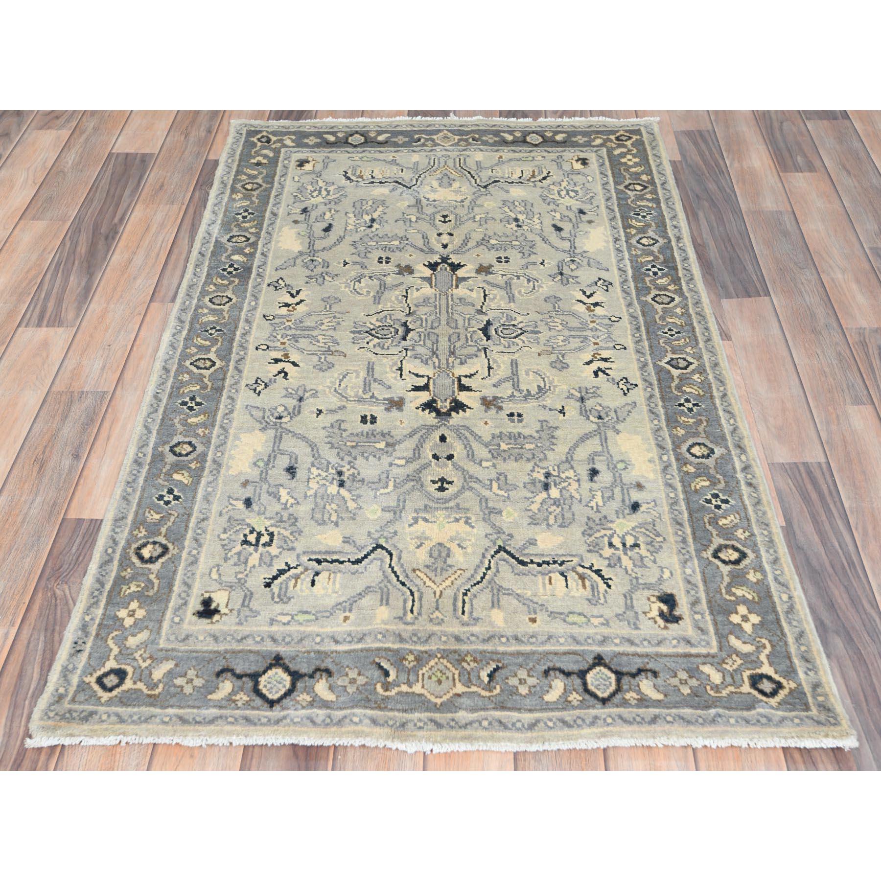 Beige, Peshawar afgano con disegno Heriz, Tinture naturali, Lana naturale, Annodato a mano, Tappeto orientale
Materiali primari: Lana
Lattice: No Pile 
altezza: 0,25 pollici
Stile: Di transizione
Colore primario: Grigio
Colori secondari: Grigio,