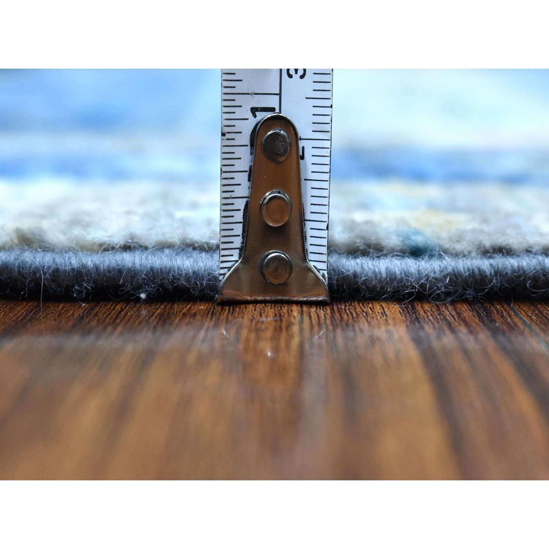 Noué à la main 2'10 